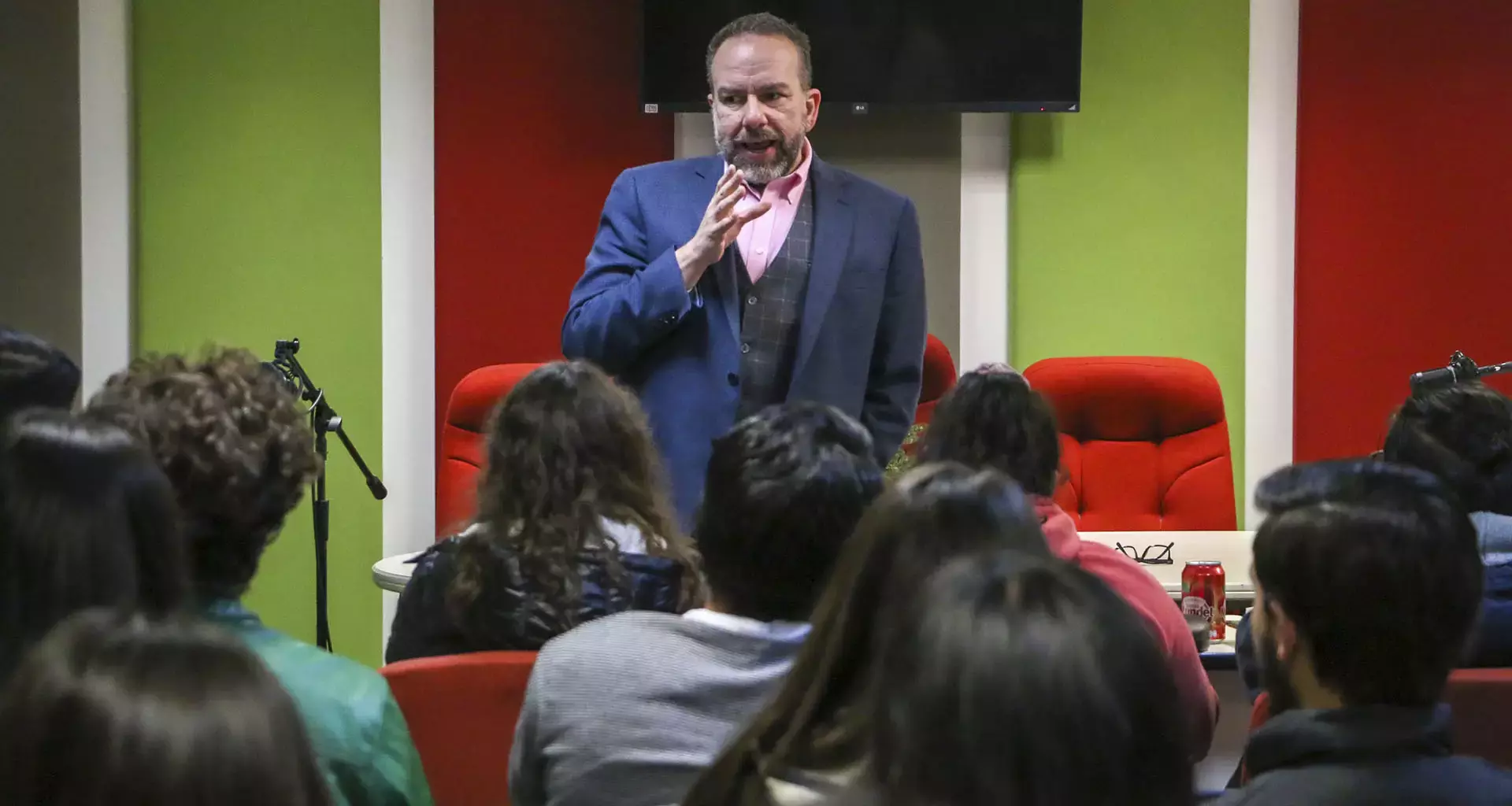 Horacio Castelo imparte master class en el Tec de Monterrey, campus Toluca. 