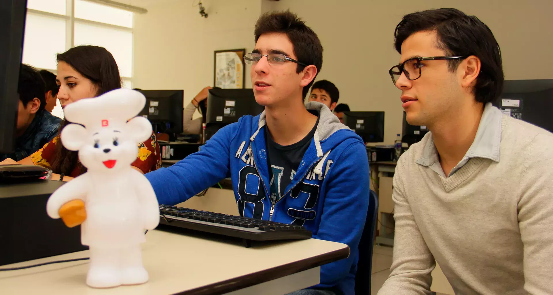 Cátedra bimbo Escuela de negocios TecCEM