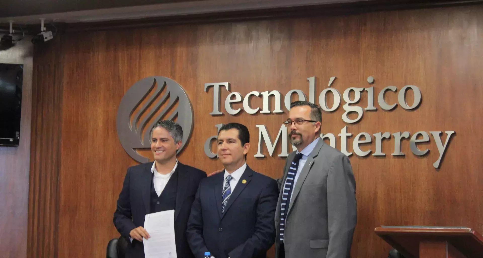 Firma Tec de Monterrey convenio de colaboración contra la corrupción