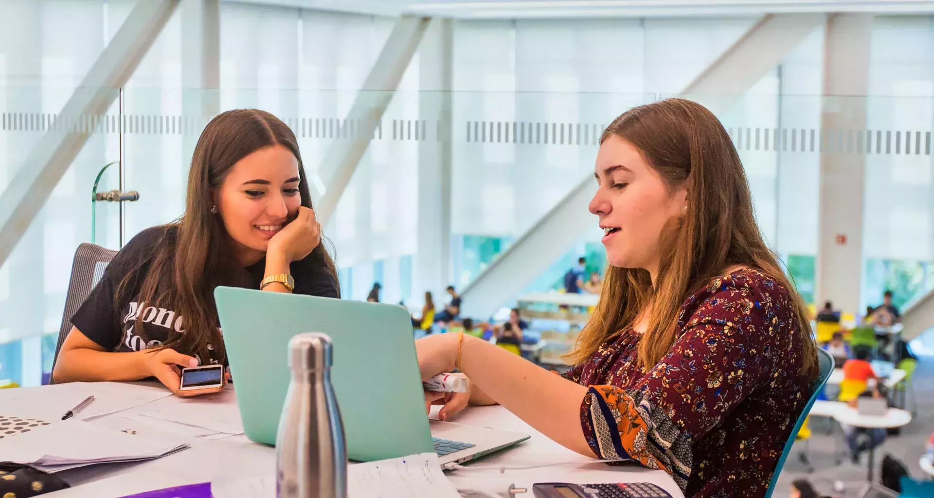 Los mejores amigos se hacen en la universidad, opinan expertos