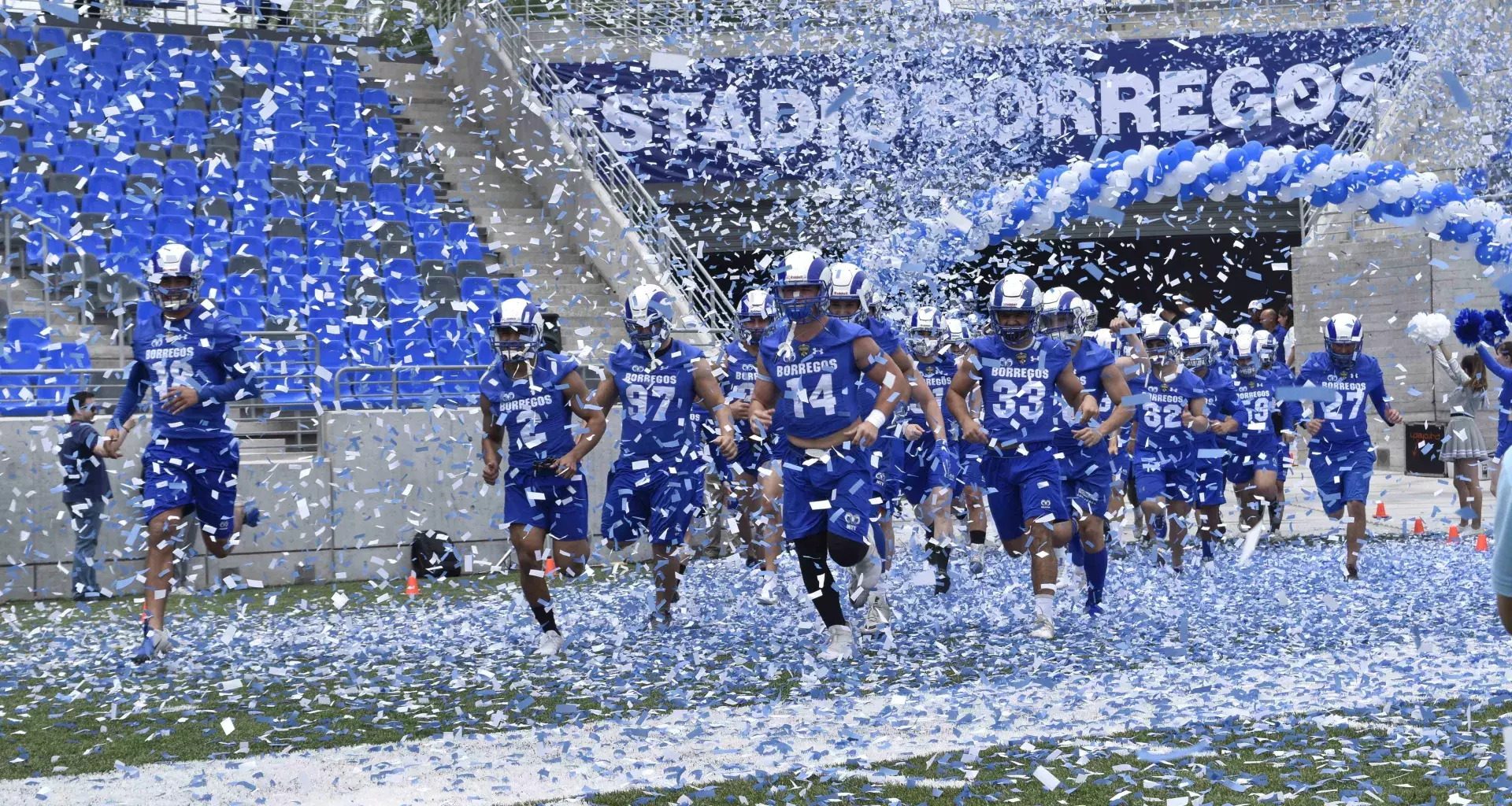 Inicia era deportiva en el Tec: pisan Borregos Monterrey nuevo estadio