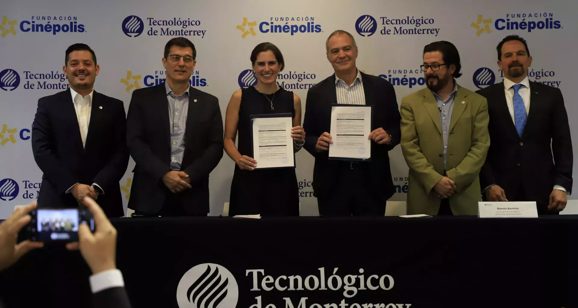 Firma Convenio Socio Formador Cinépolis Tec Monterrey