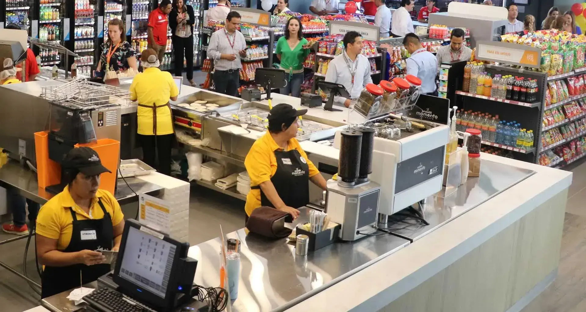 Inauguran OXXO con concepto innovador en el Tec... ¡conócelo!