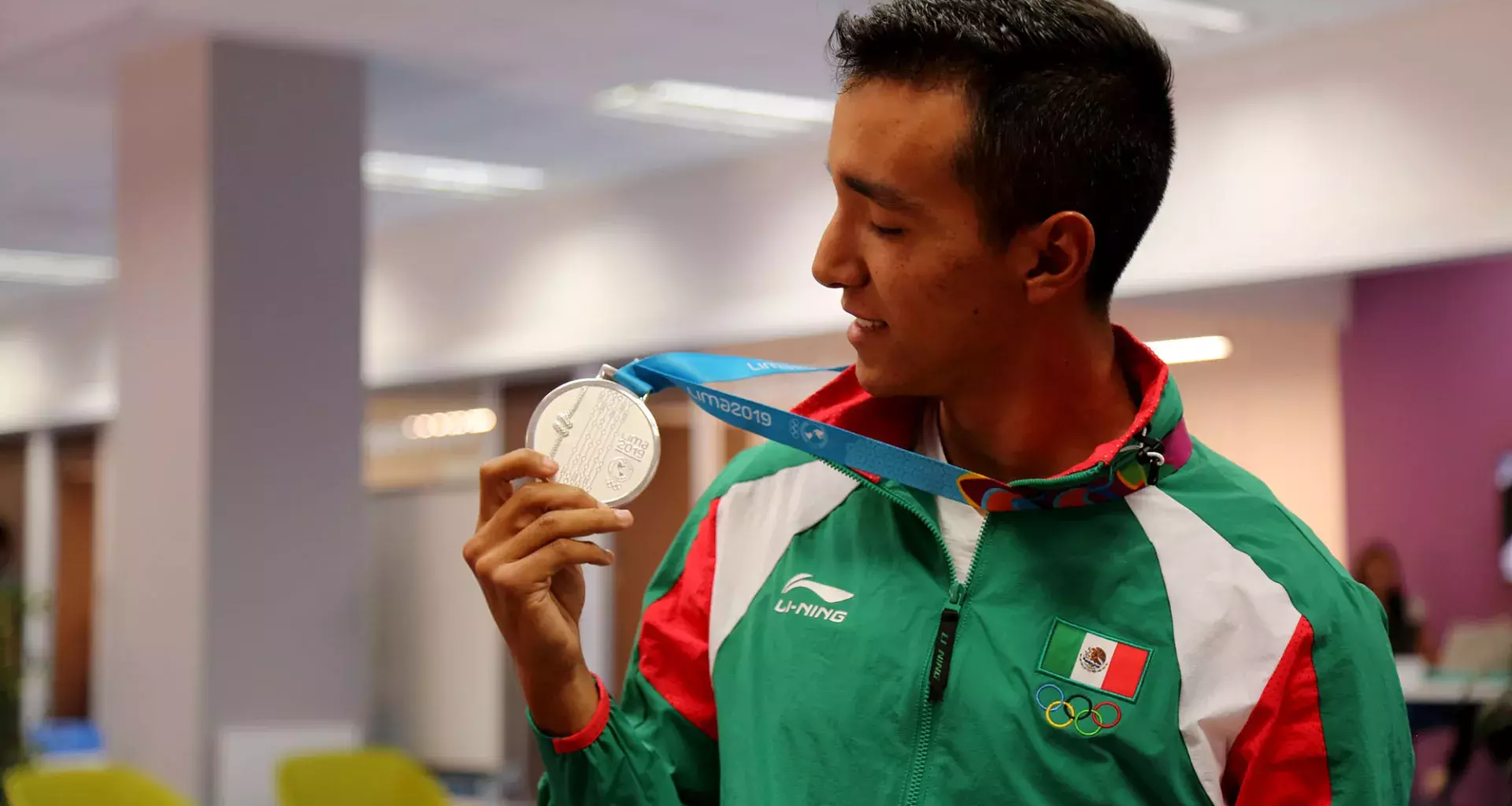 Medallista en Lima: me encanta mi carrera y remar es mi pasión