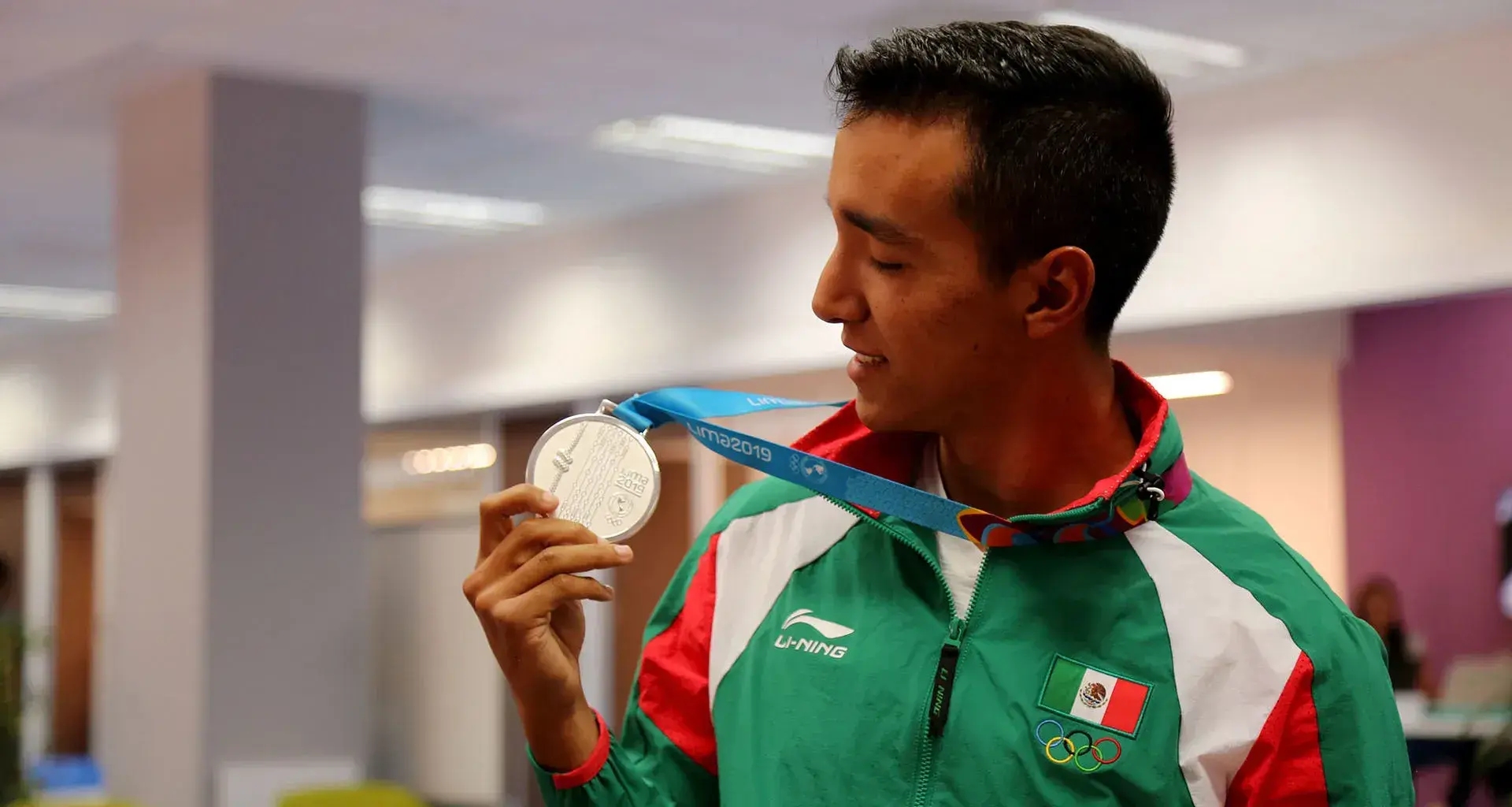 Medallista en Lima: me encanta mi carrera y remar es mi pasión