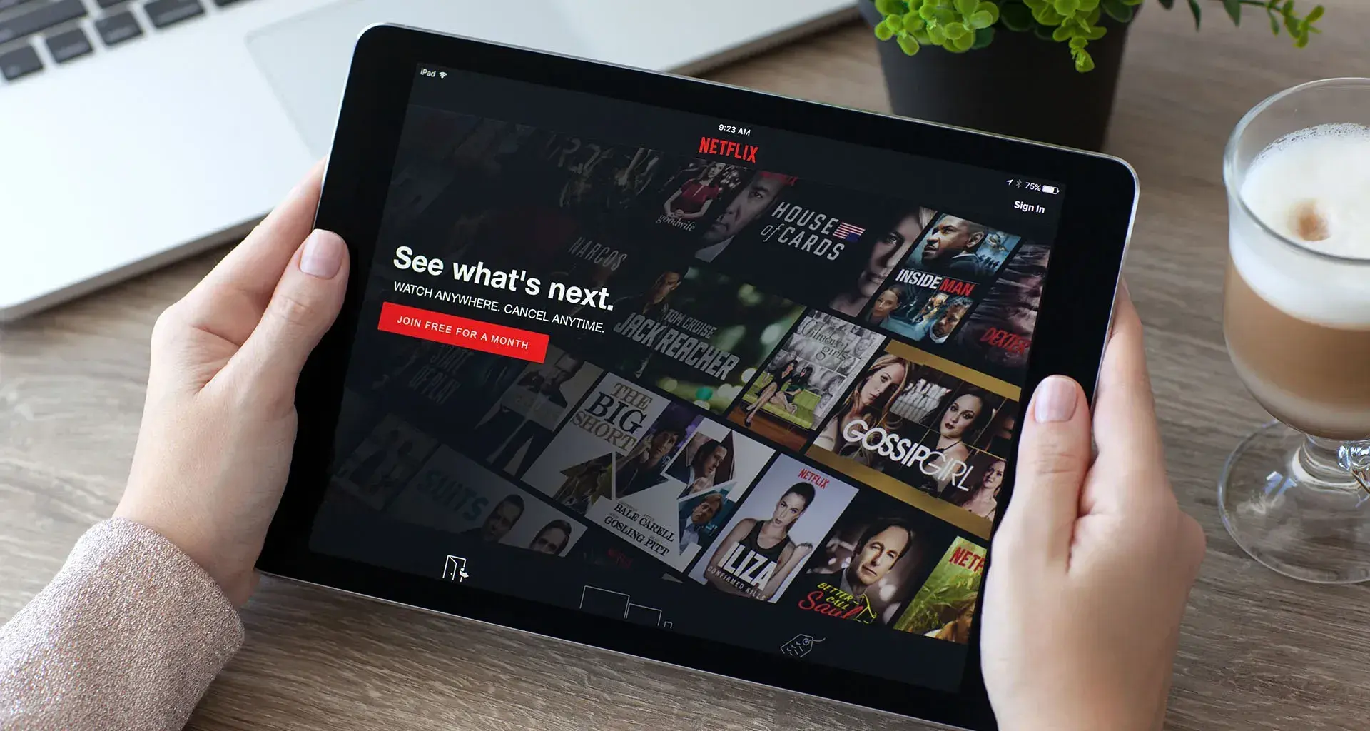 Tableta reproduciendo netflix