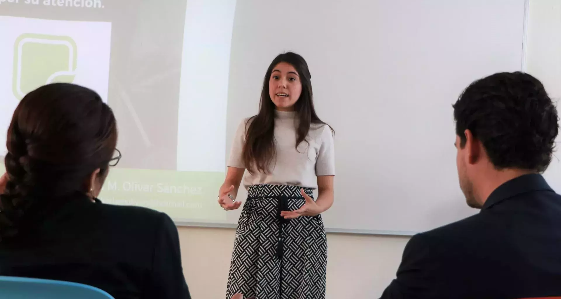 Presentan ideas de negocio que ayuden al país alumnos del Tec para Olimpiada COPARMEX