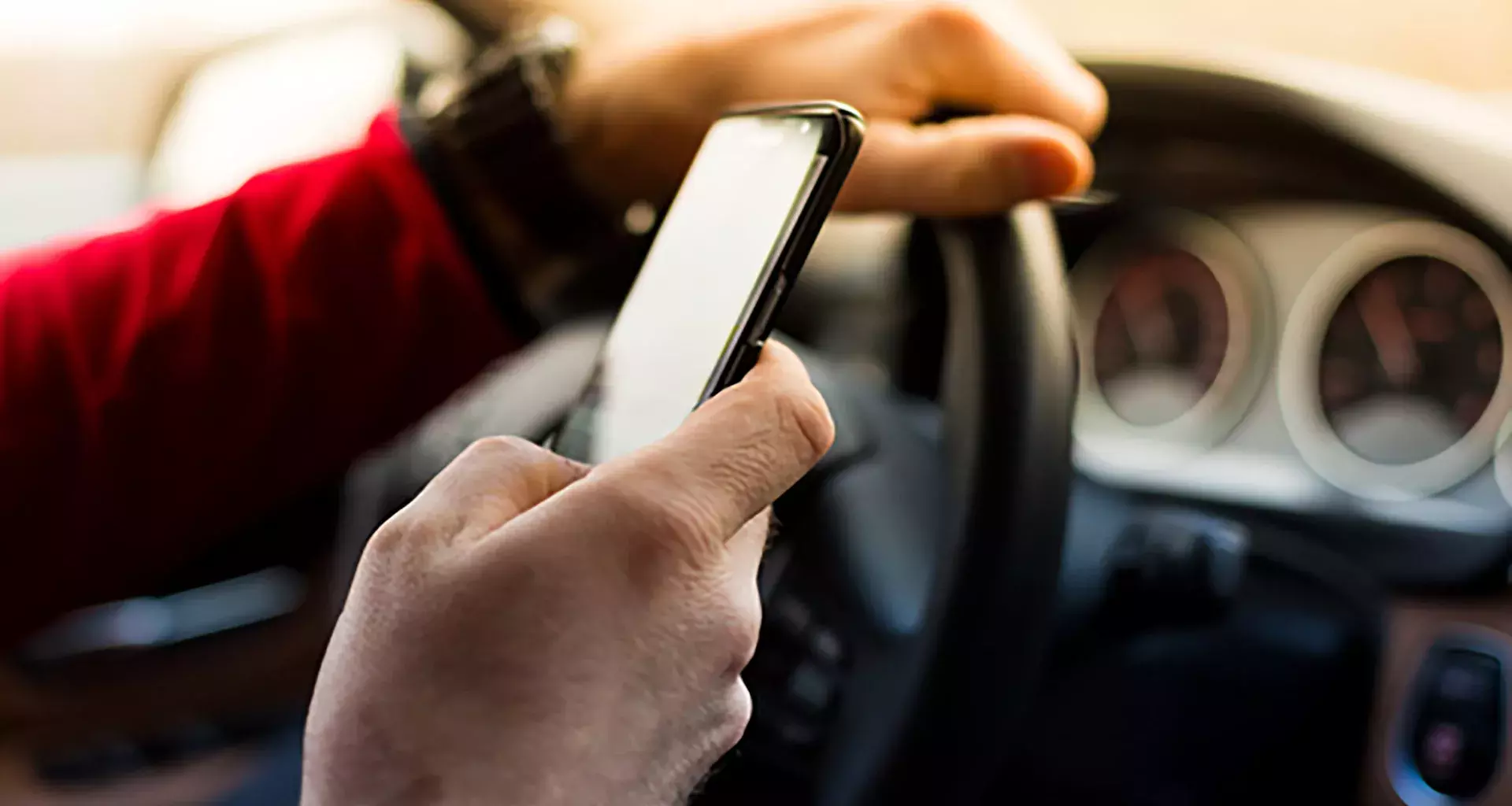 Texting while driving? There’s an algorithm to stop you doing it
