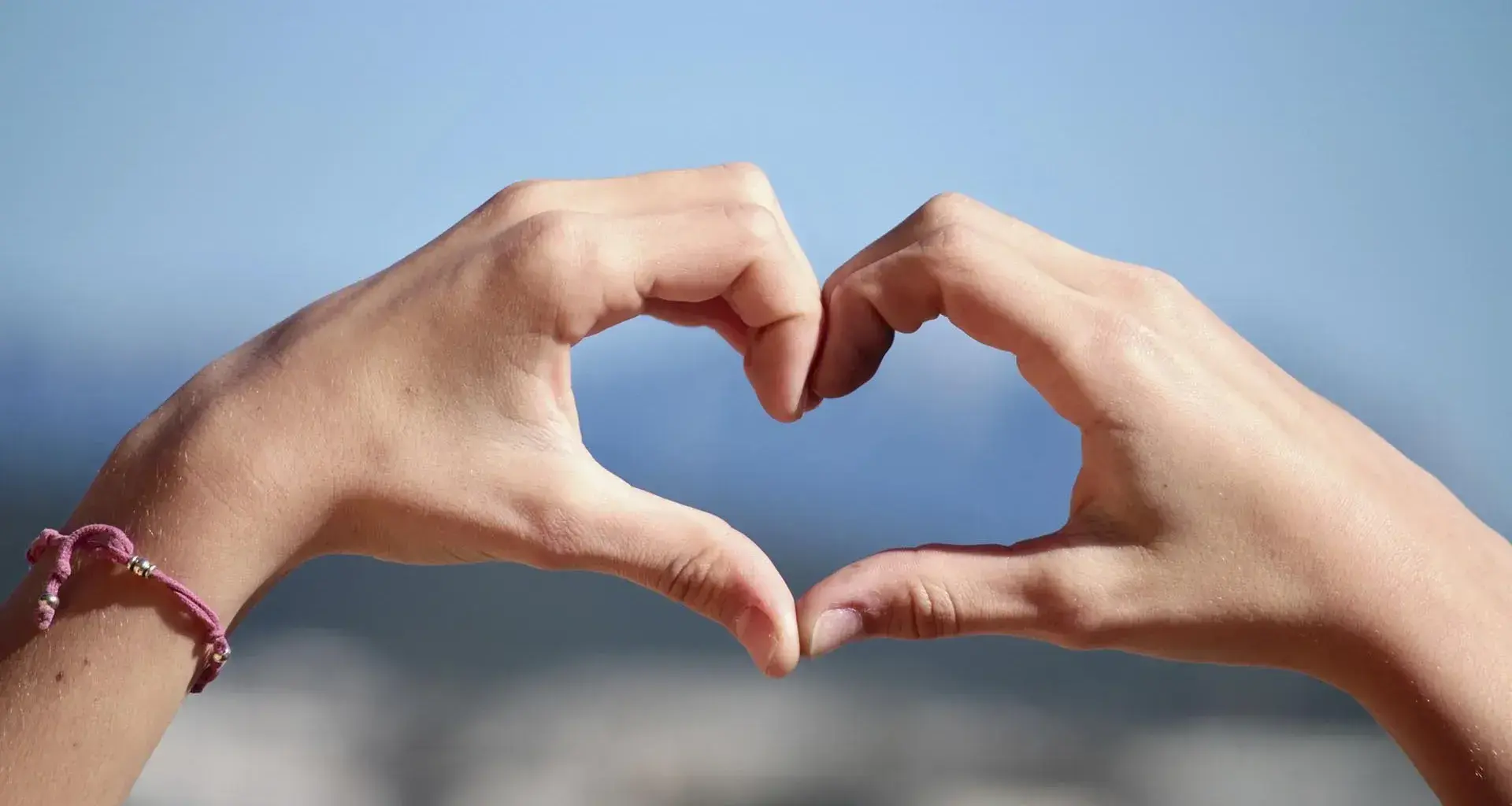 "El arte de amar": mitos y realidades del amor, según experto Tec