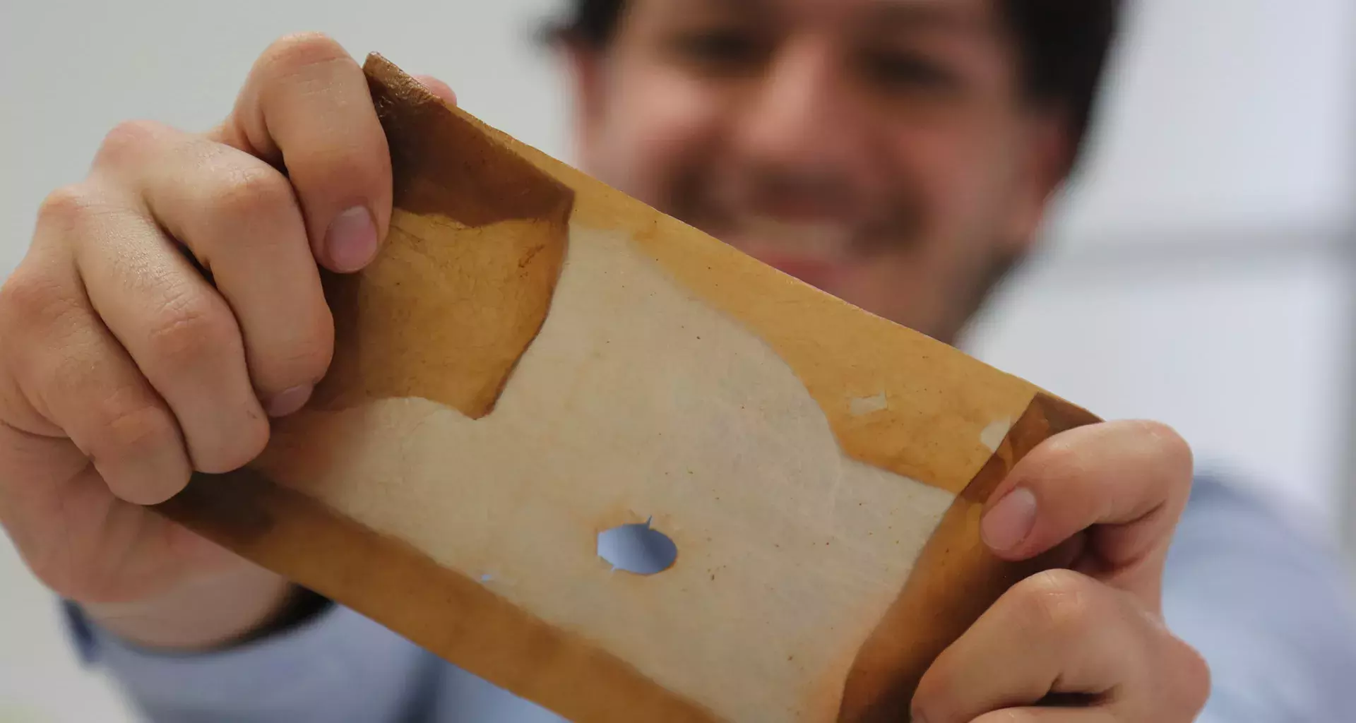 Prototipo de tela hecha de residuos de café