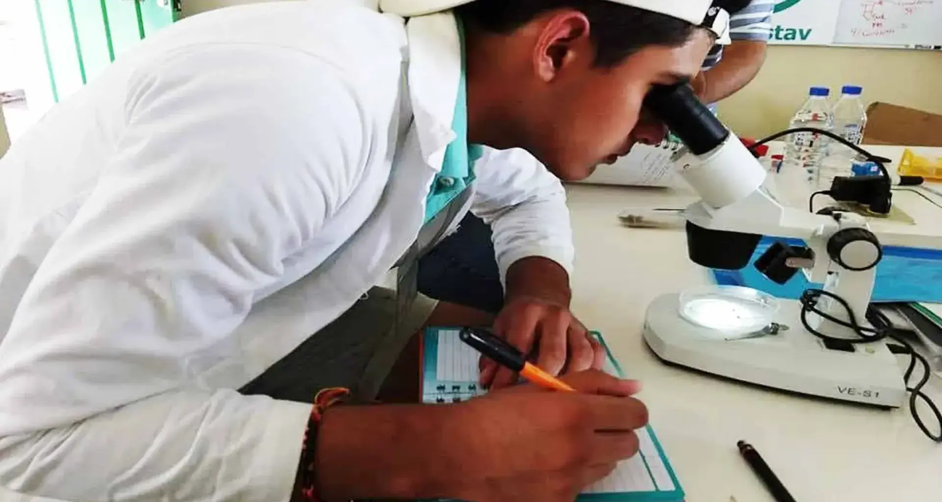 Juan Carlos Reyes, beca al talento emprendedor en tec torreon