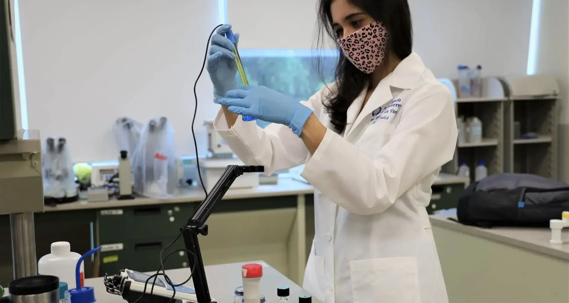 Especialistas Tec buscan validar pruebas para COVID-19 rápidas y más baratas