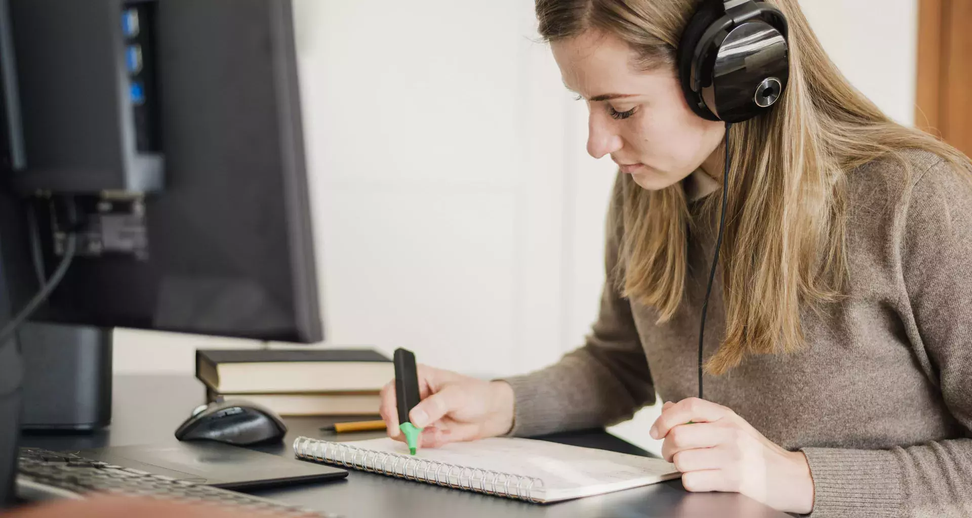 Estudiantes de PrepaTec León, diseñan cursos de idiomas para escuelas públicas de la ciudad