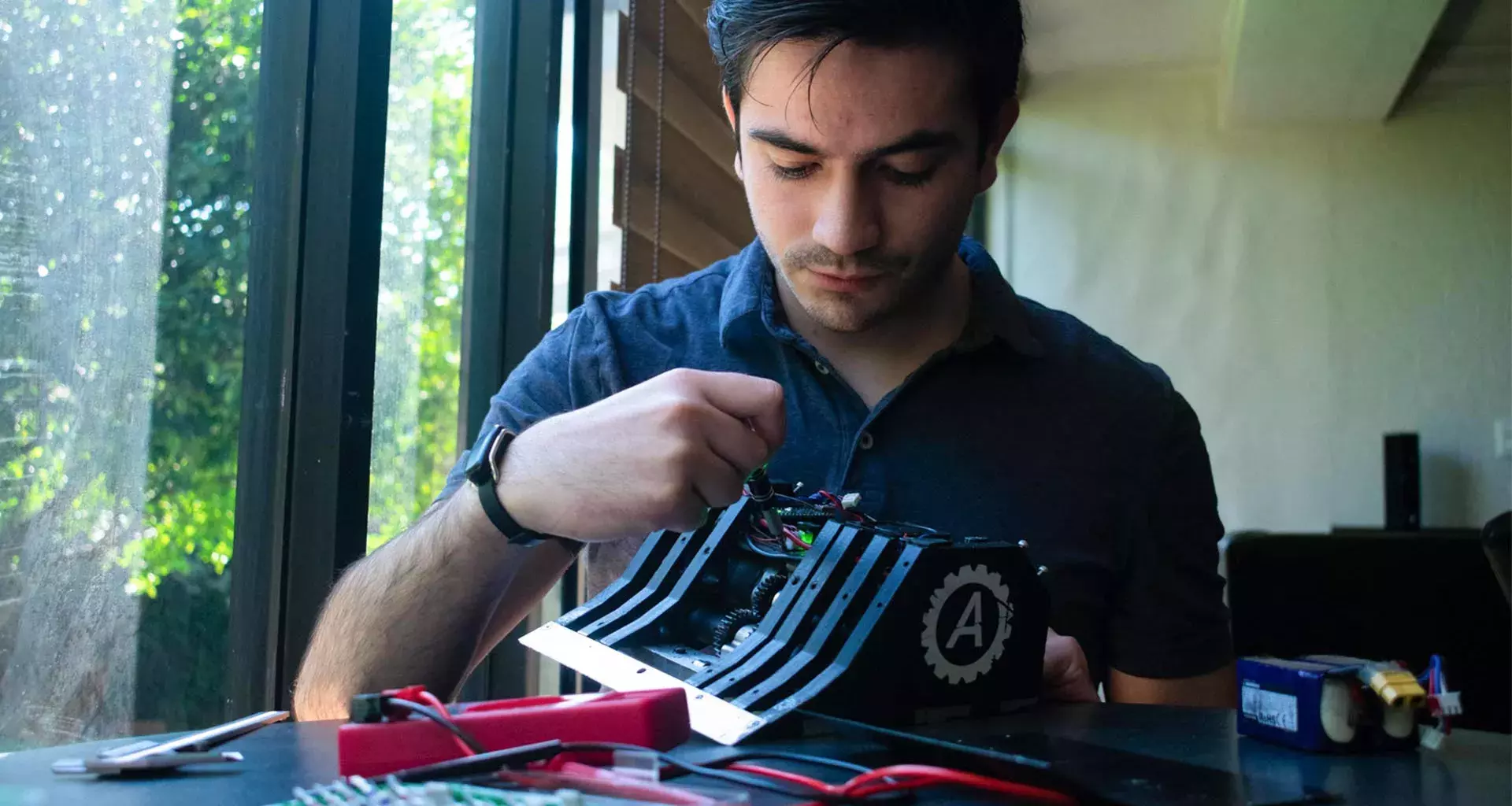 Alejandro Elías, estudiante de campus León, es seleccionado para realizar estancia de investigación en Japón