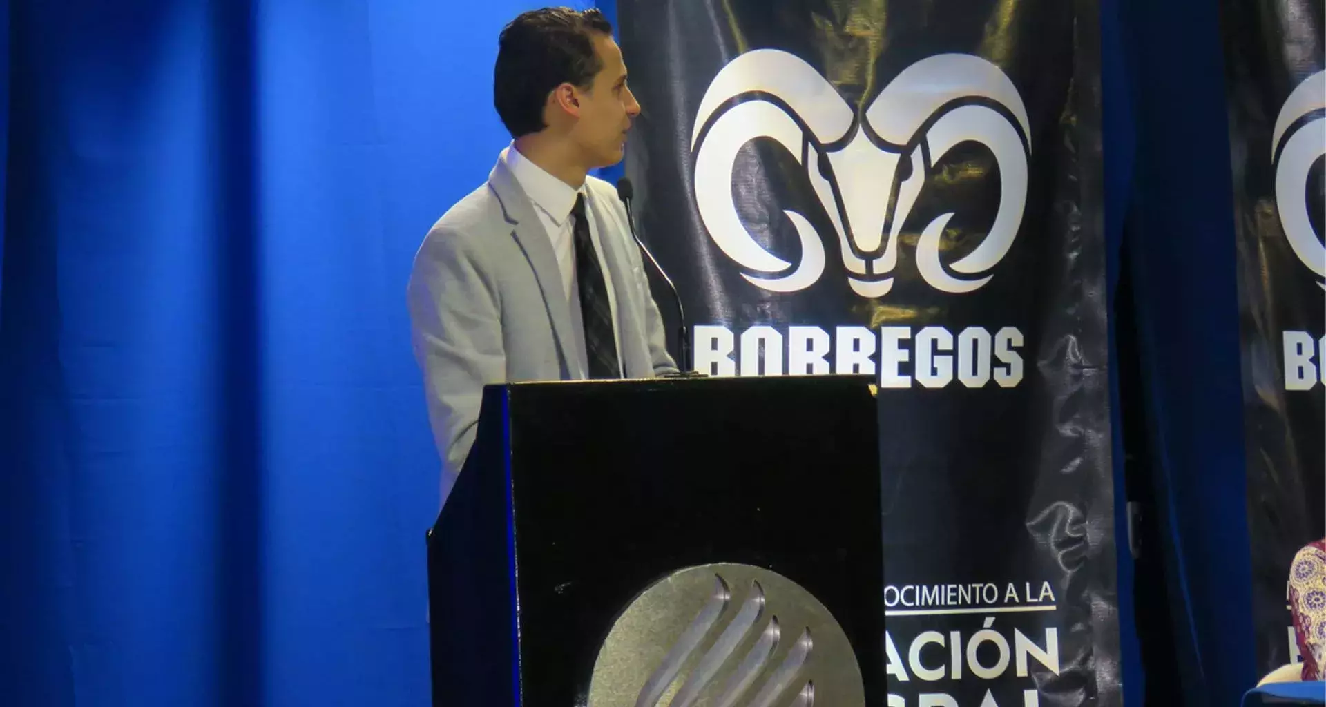 Entrega de diplomas del borrego de oro. 