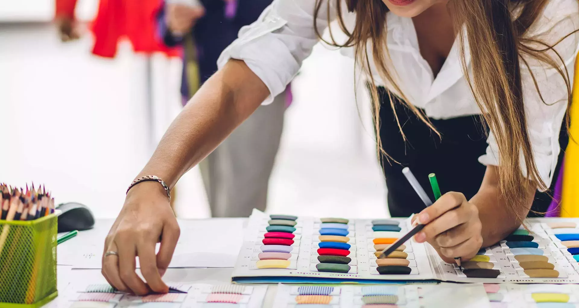 Mujer dentro de la industria textil