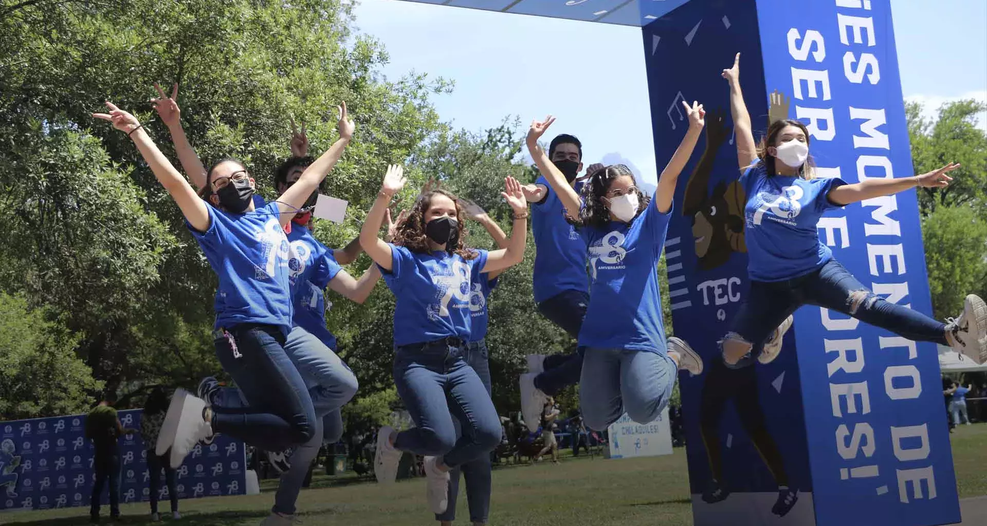 Alumnos en 'Blue Fest' celebración de 78 Aniversario del Tec en campus Monterrey