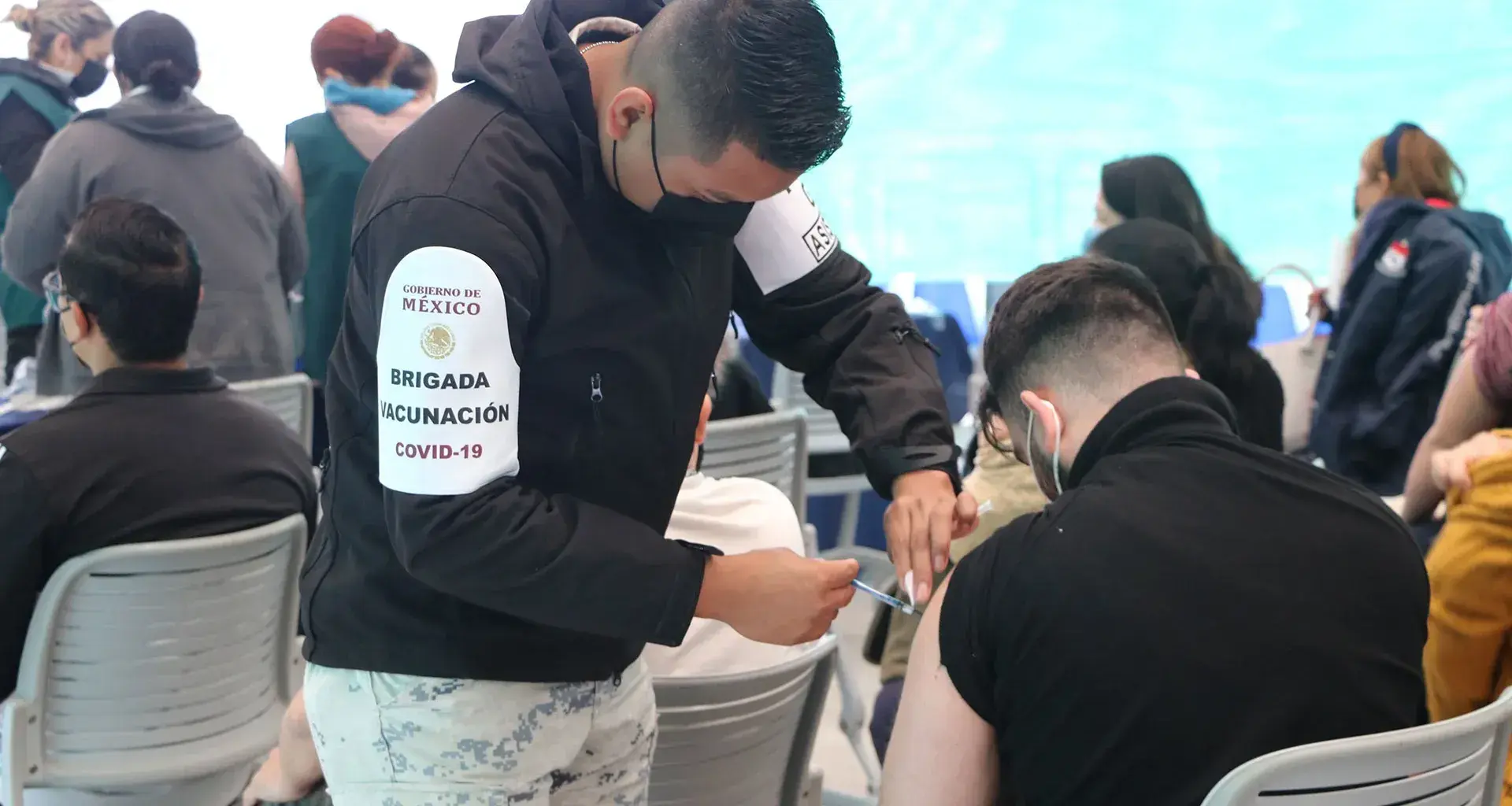 Aplicarán vacuna AstraZeneca y Pfizer en el campus Monterrey
