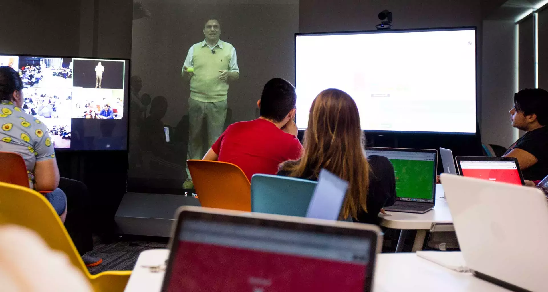 Tec shares Hologram Professor with Delft University in Netherlands