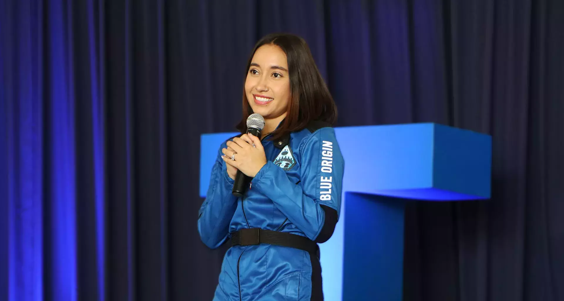 Aquí se muestra la conferencia en el Tec campus Cuernavaca de Katya Echazarreta, primera mujer astronauta.