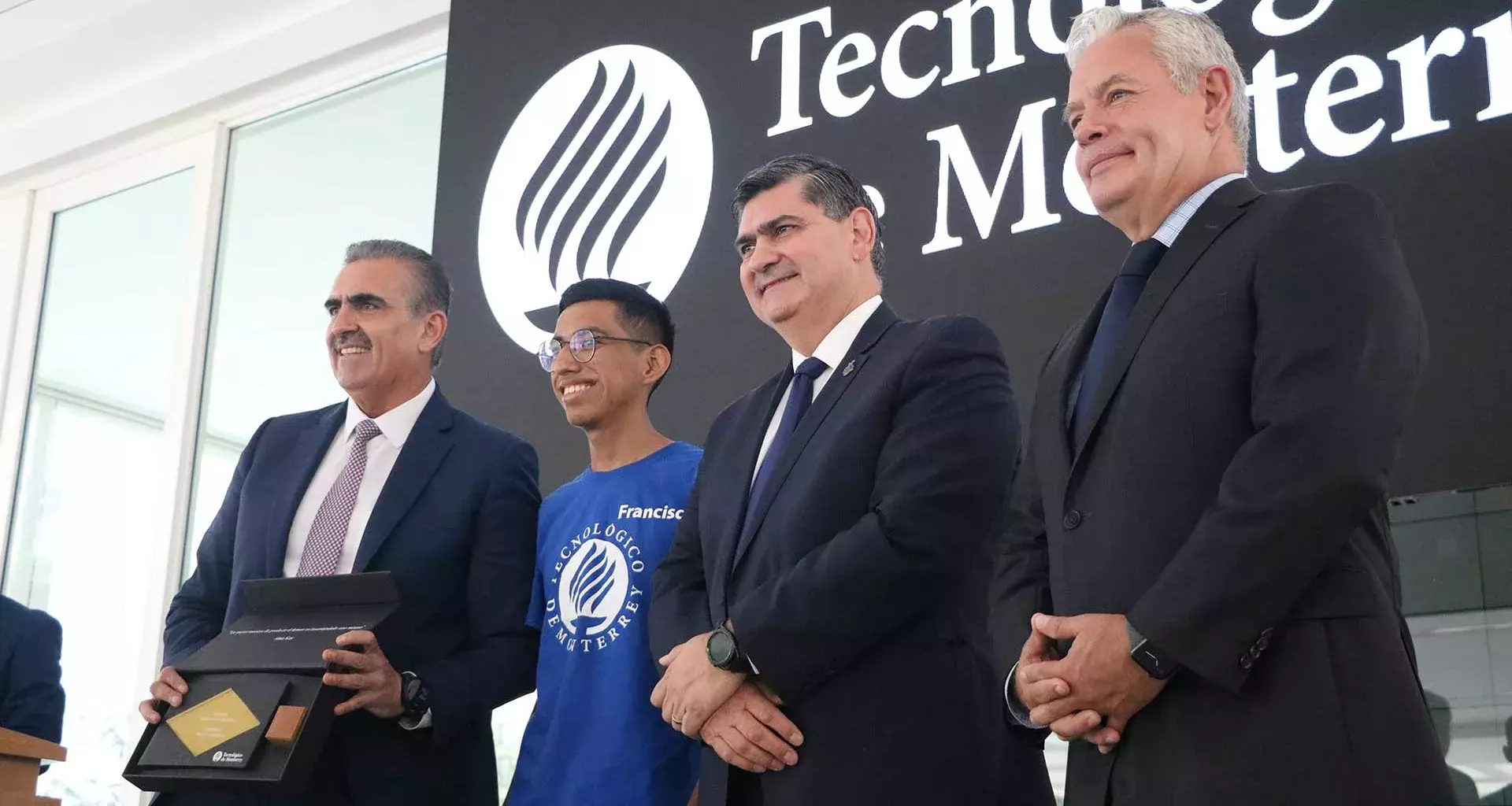 Francisco Reyna alumno beneficiado en colaboración Tec de Monterrey y el Municipio de Apodaca 