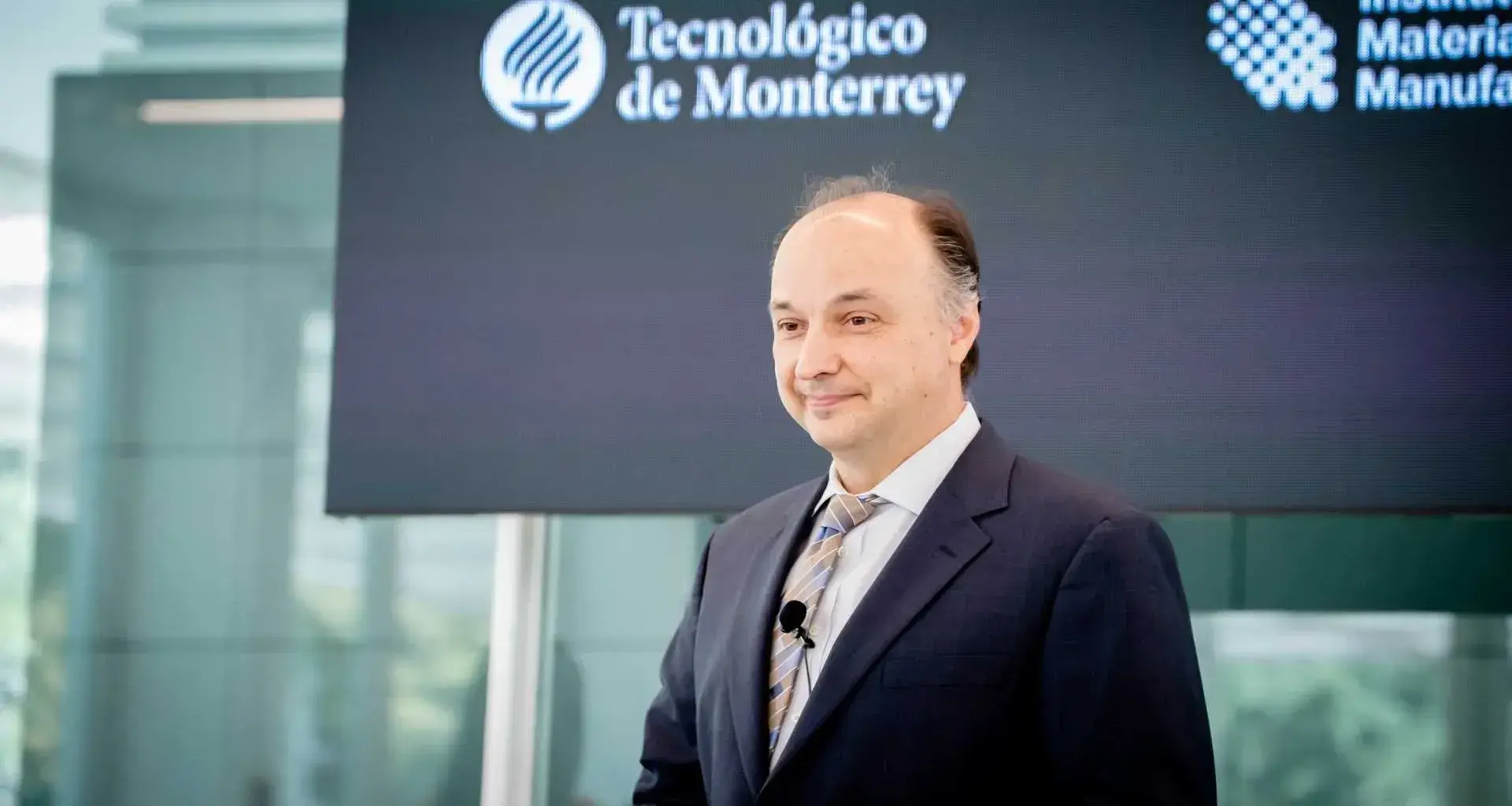 Director of MIT.nano presents nanotechnology of the future at Tec