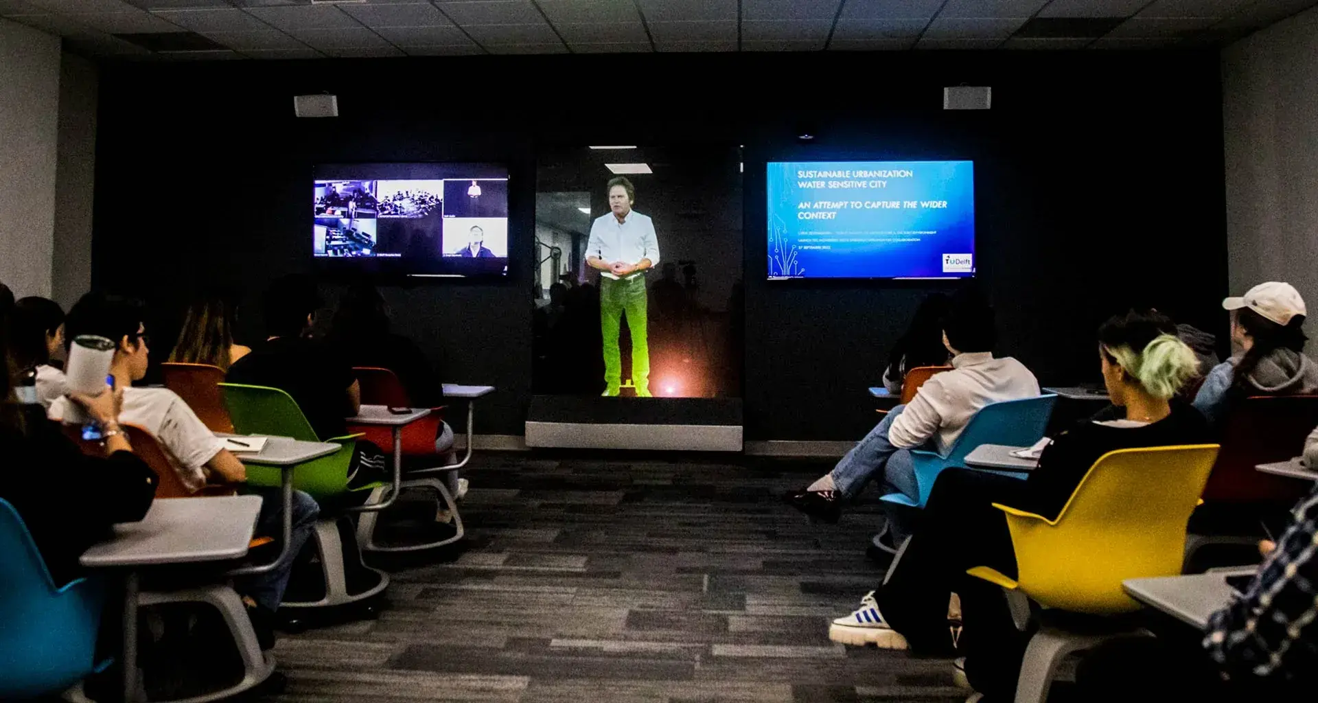 Tec holds first intercontinental class with Hologram Professor