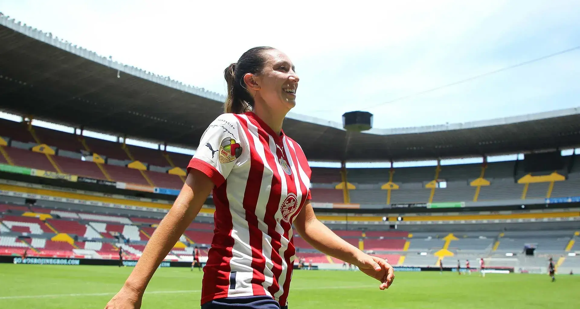 Egresada del Tec Guadalajara, Adriana Iturbide, es futbolista profesional y juega en Chivas.