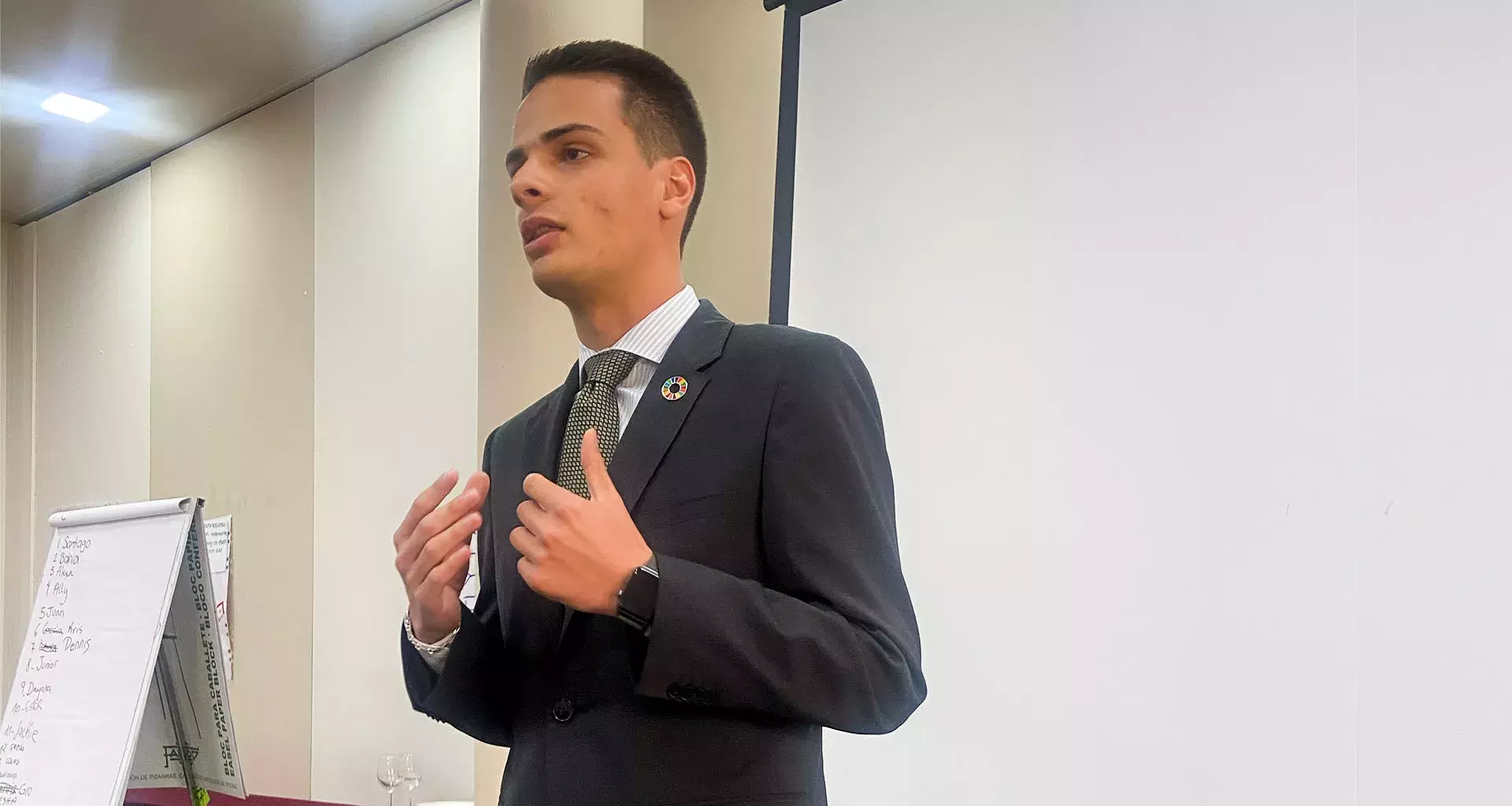 Representa a México en el Programa Jóvenes Constructores de la Paz