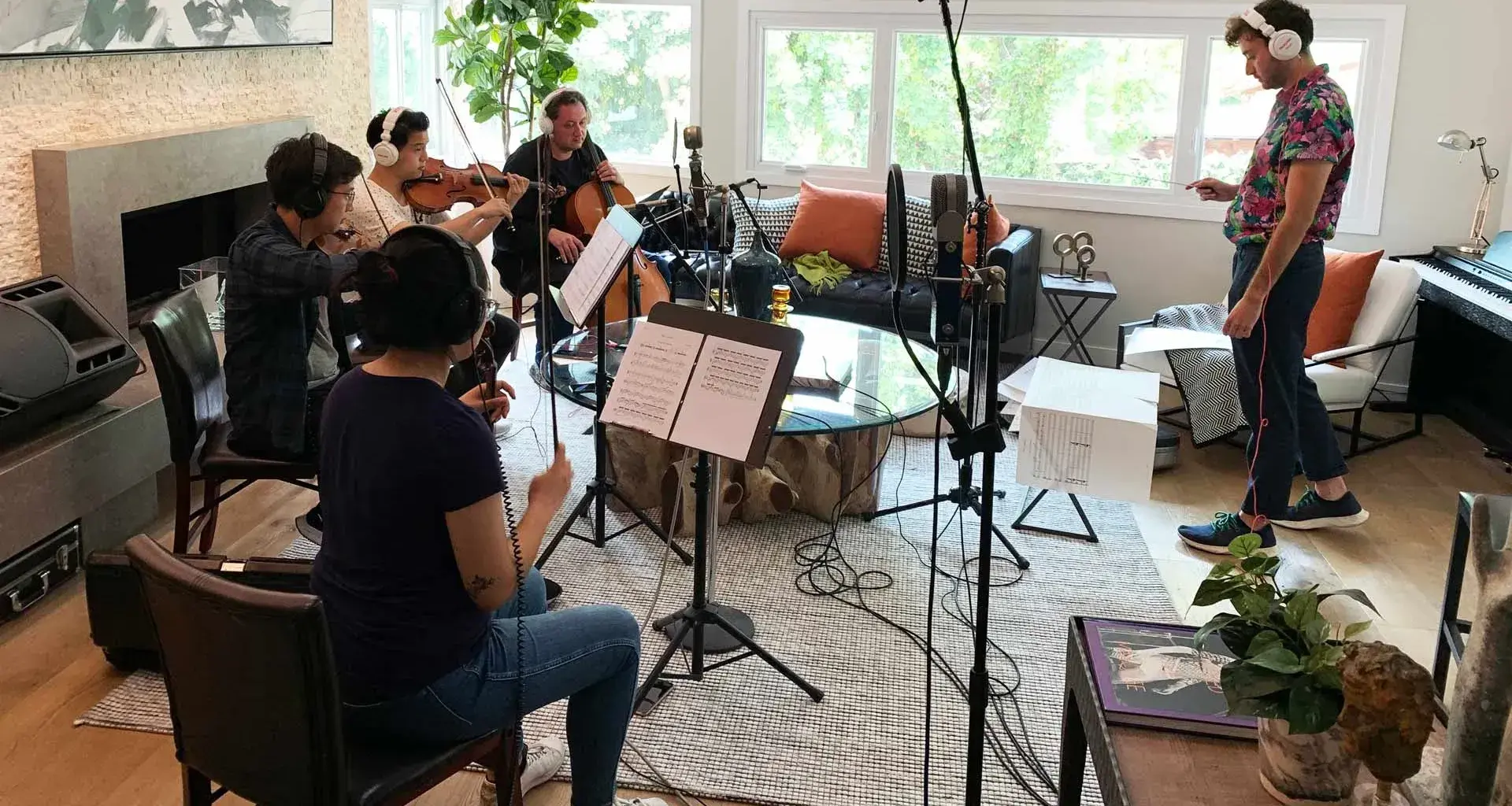 music touch! EXATEC creates soundtracks for films; they recognize it in the US