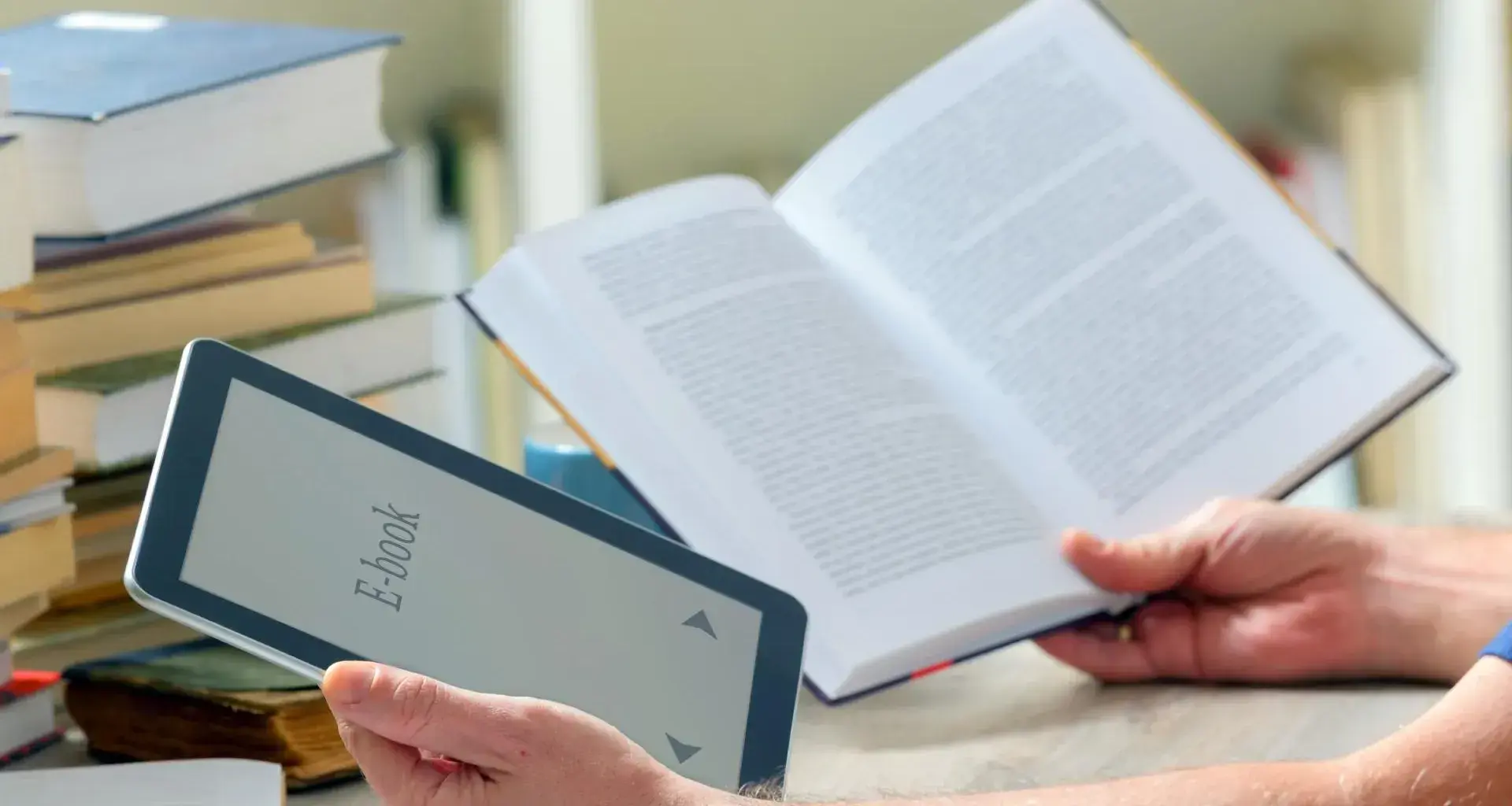 Especialistas del mundo editorial, la literatura y las humanidades comparten su opinión sobre los libros impresos y los digitales