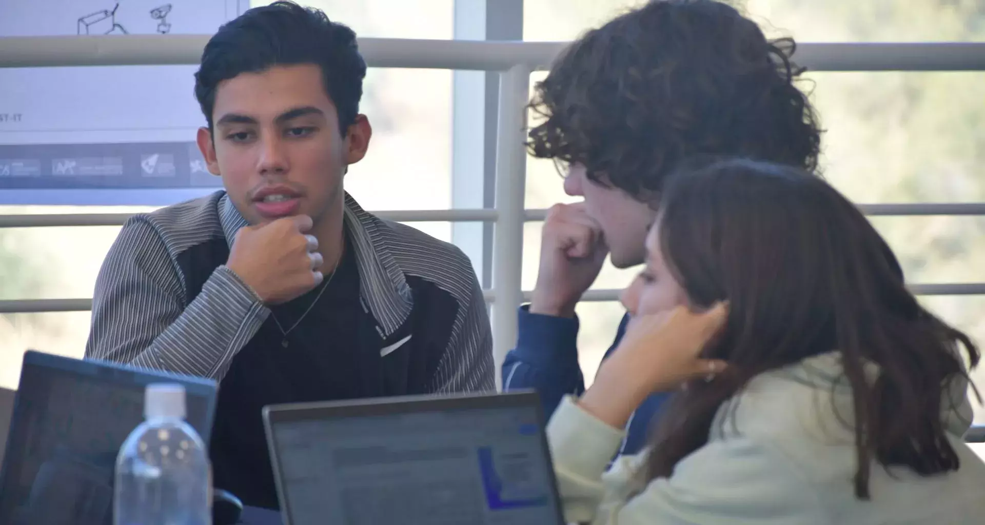 Estudiantes de Tec Sonora Norte quedan en segundo lugar del Hackathon de Transformacion Digital.
