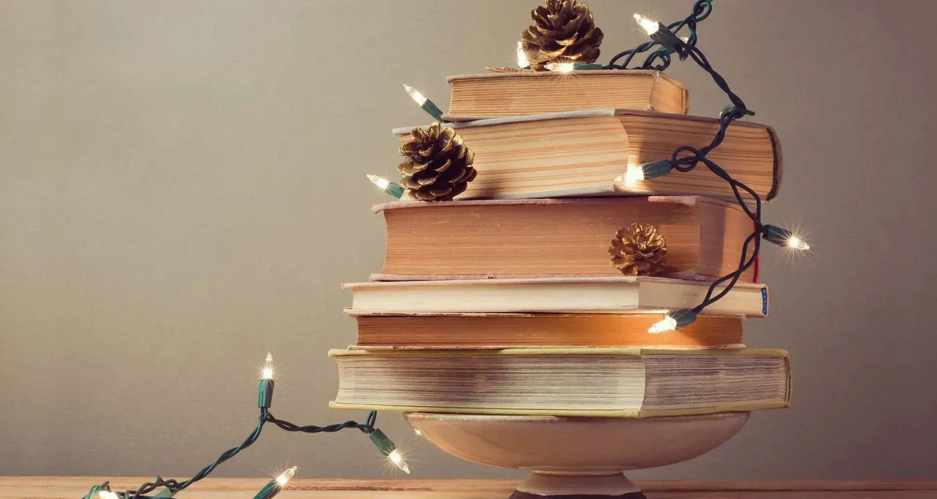 ¡Más allá de los clásicos! 5 libros poco convencionales para Navidad  