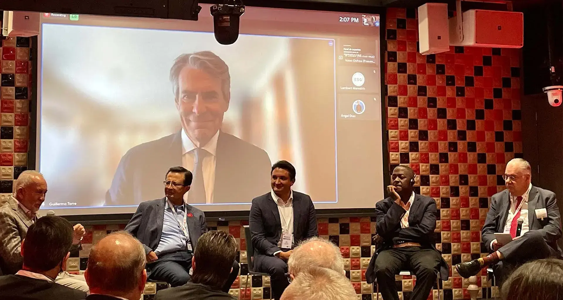 Conference of presentation of YouTube Health Mexico