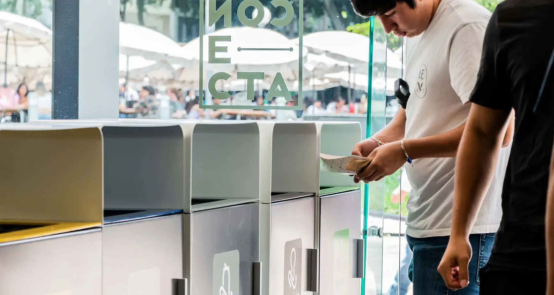 Composta y gestión de residuos en el Tec Guadalajara para mitigar la cantidad de emisiones generadas por el campus. 