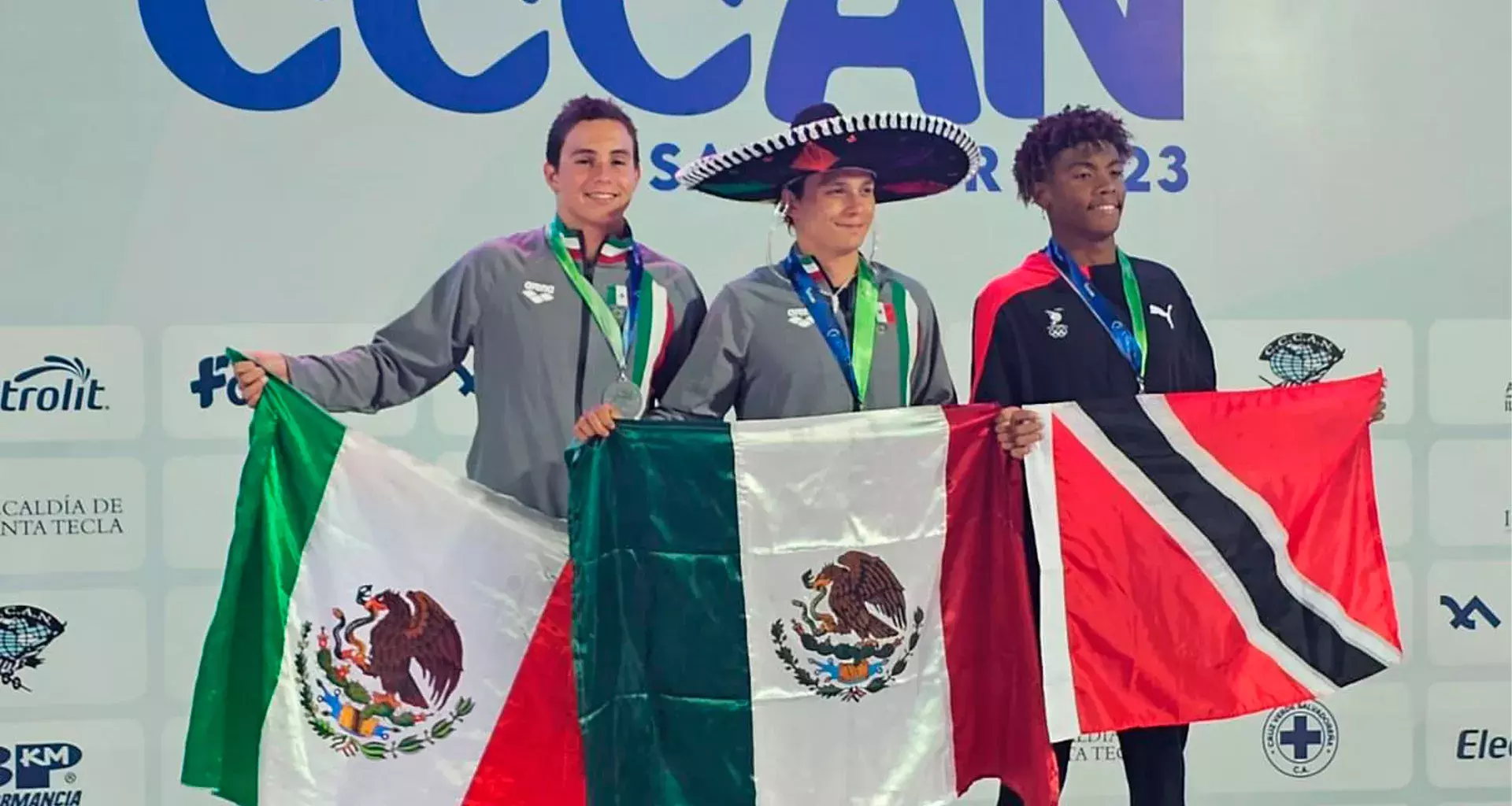 Mexicano medalla de plata en natación