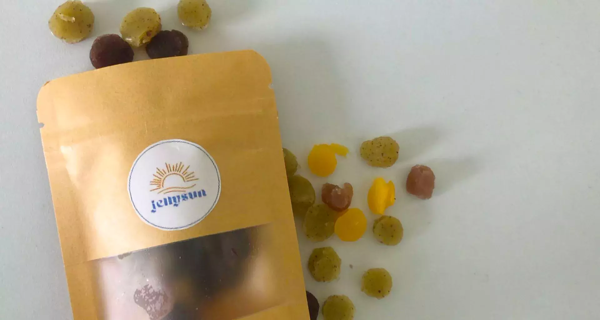 Jellysun es un proyecto que surgió de la necesidad de proteger la piel del sol debido a los altos precio de este tipo de productos 