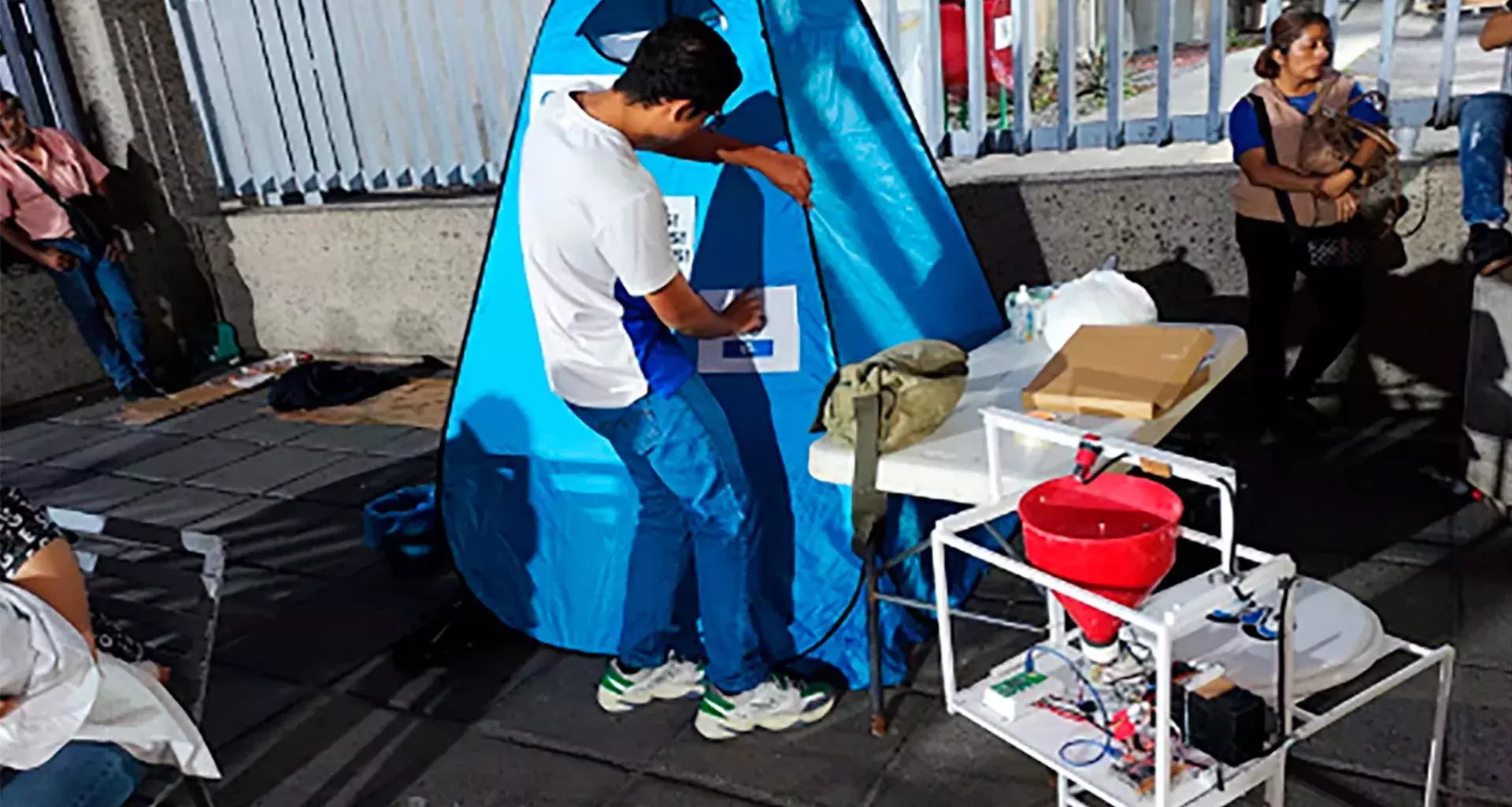 Prototipo de baño seco controlado por aplicación tecnológica fue el proyecto con el que ganó alumno de PrepaTec Guadalajara en PrepApps.