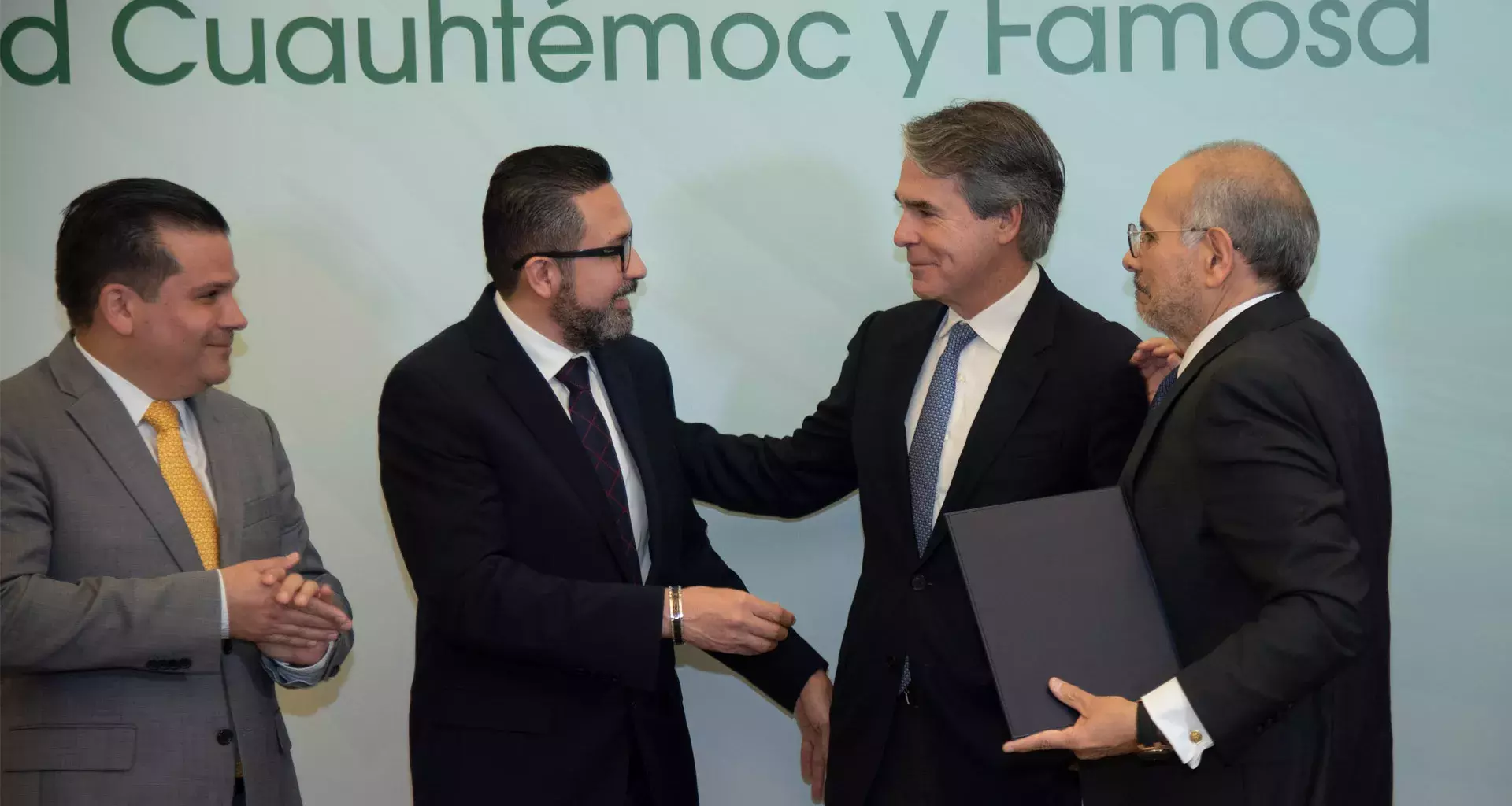 TecSalud firmó convenio de colaboración con Sociedad Cuauhtémoc y Famosa en pro de la salud regiomontana.