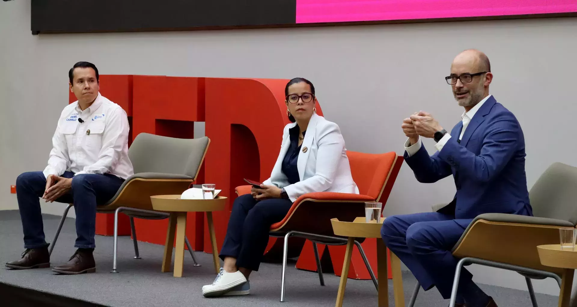 Los alcaldes durante el panel de análisis, en Countdown.