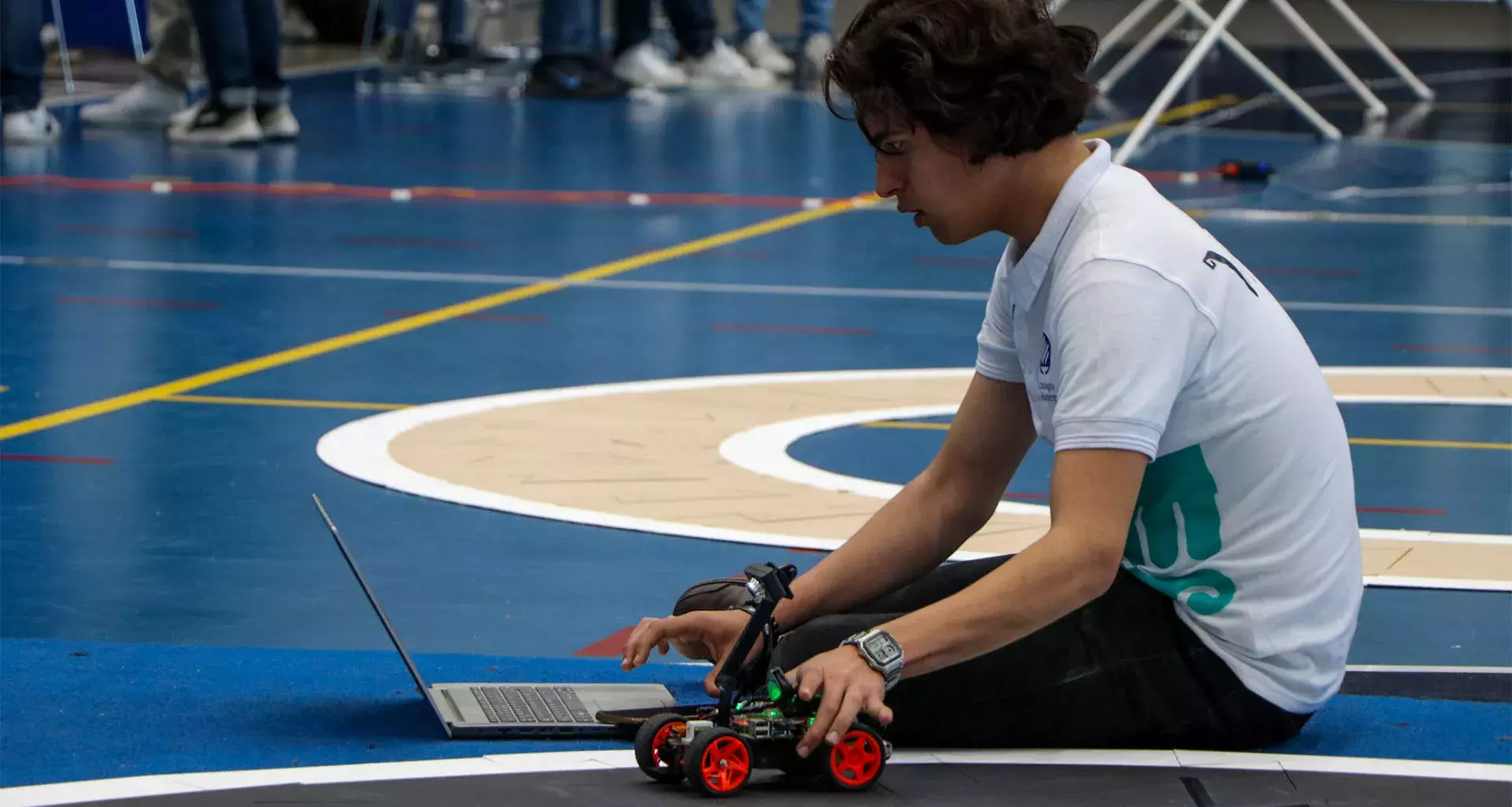 180 estudiantes del Tec compiten en navegación autónoma de vehículos
