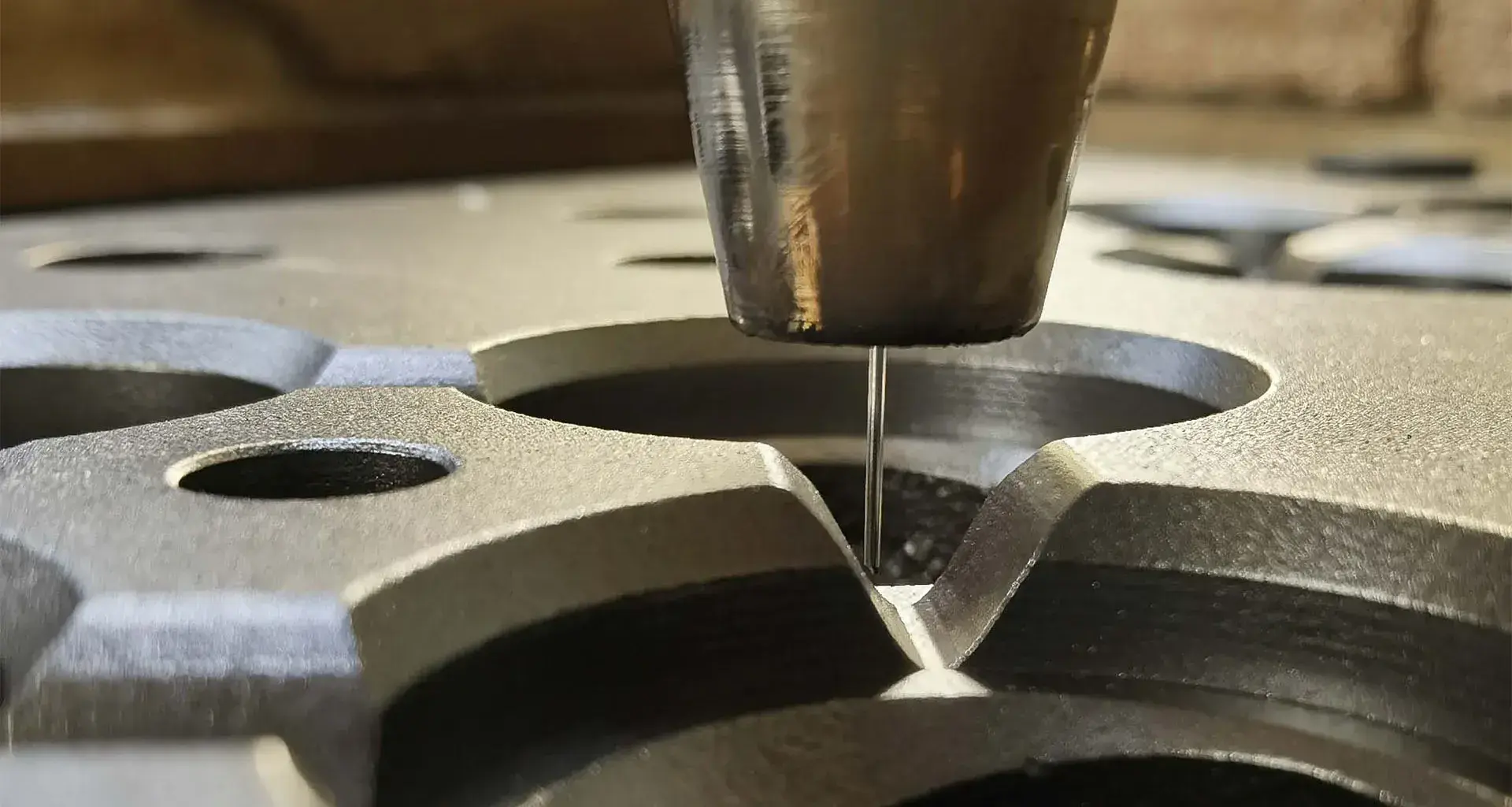 ¡Robot soldador! Estudiantes de ingeniería proponer solución a problemática de empresa
