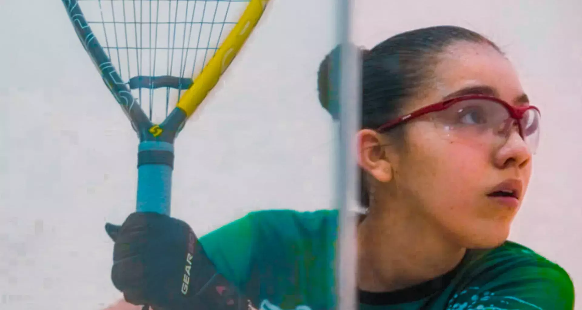 Yanna Salazar en competencia mundial de raquetbol
