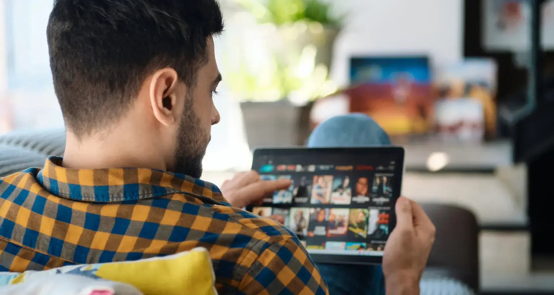Plataformas de streaming y su impacto en la forma en la que consumimos cine hoy en día, según profesor Manuel Ayala.