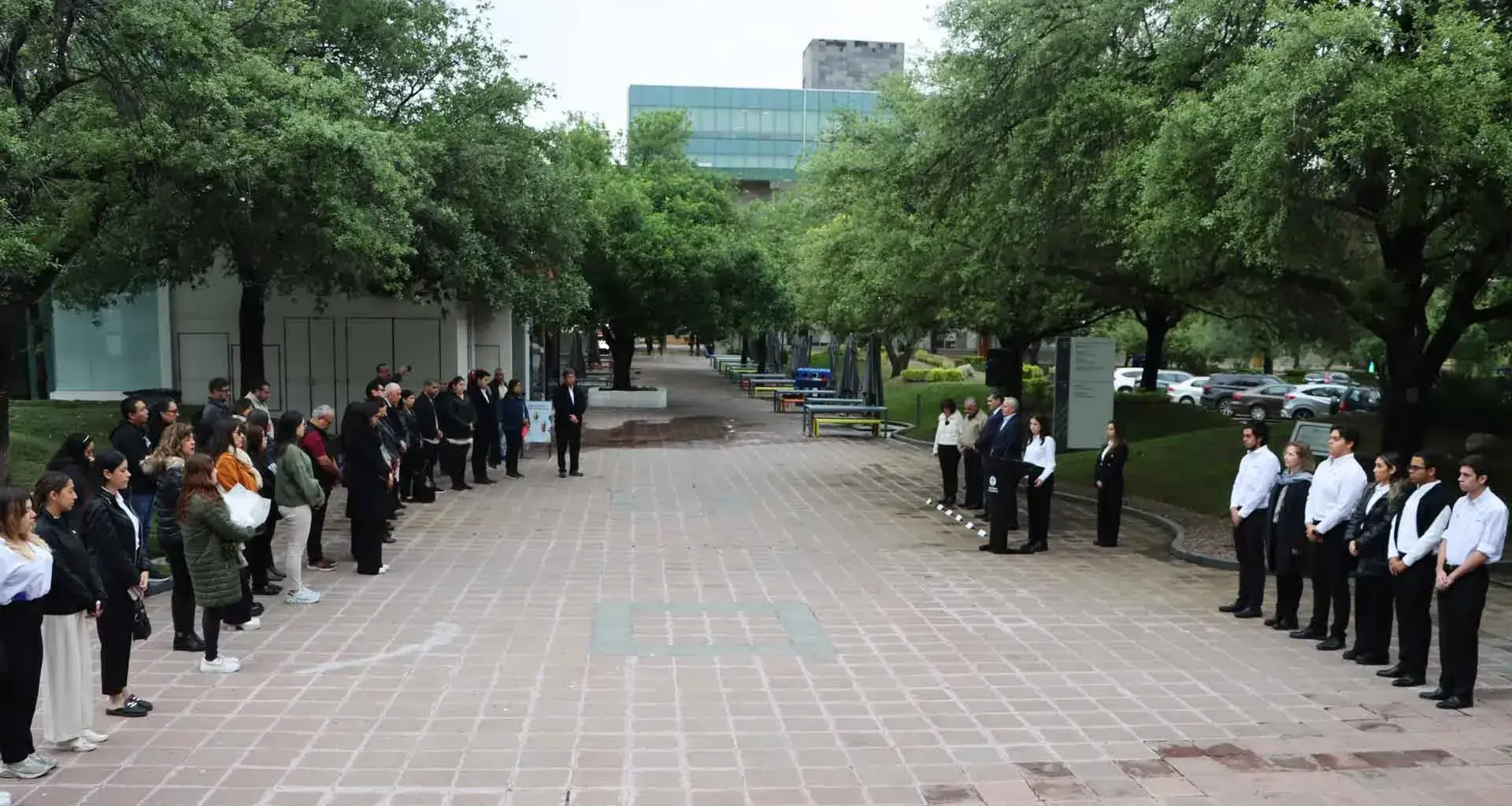 Guardia de honor en memoria de Jorge y Javier en la mañana del martes 19 de marzo del 2024.