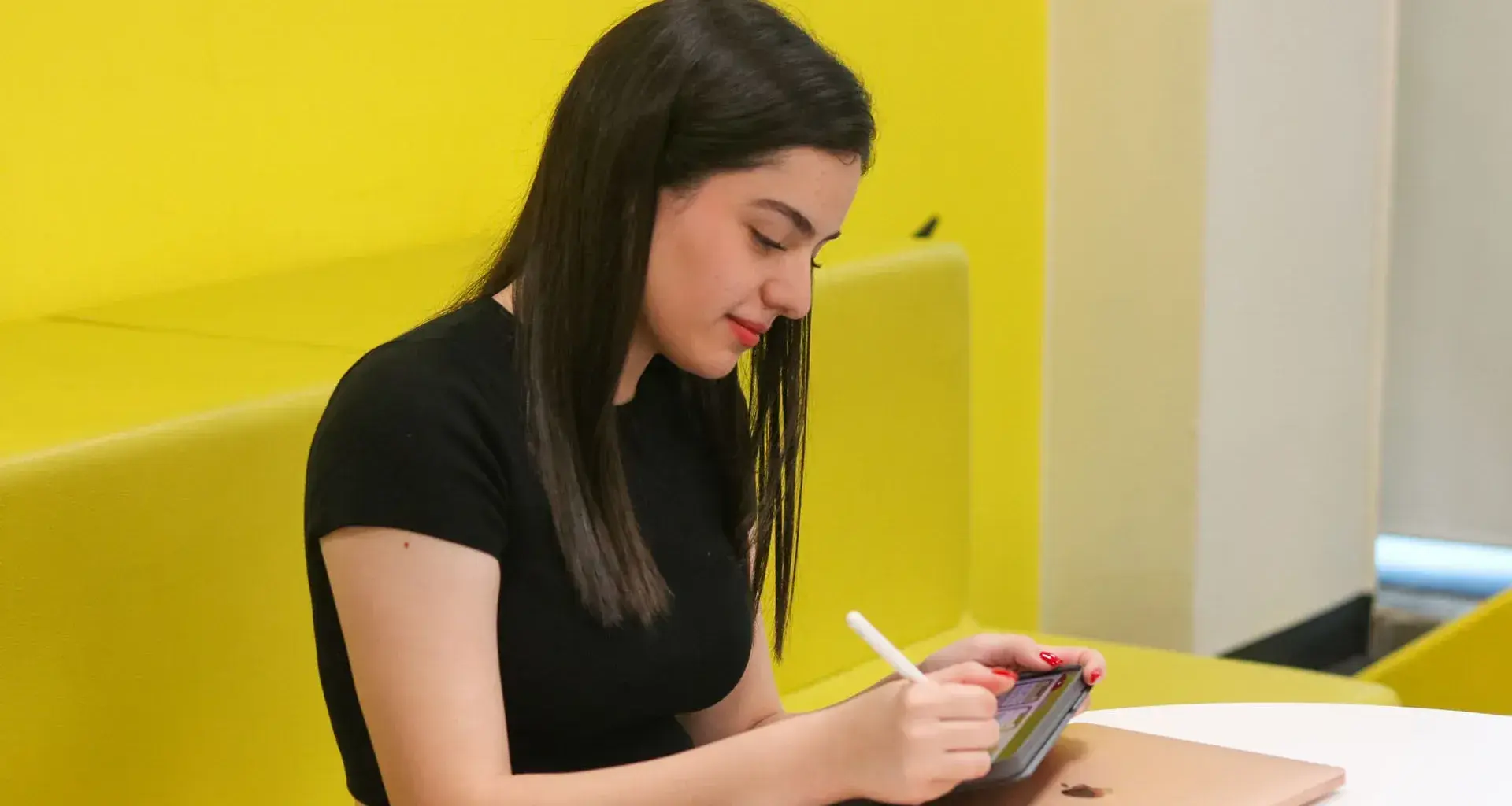 alumna tec crea app con causa sobre venta de ropa