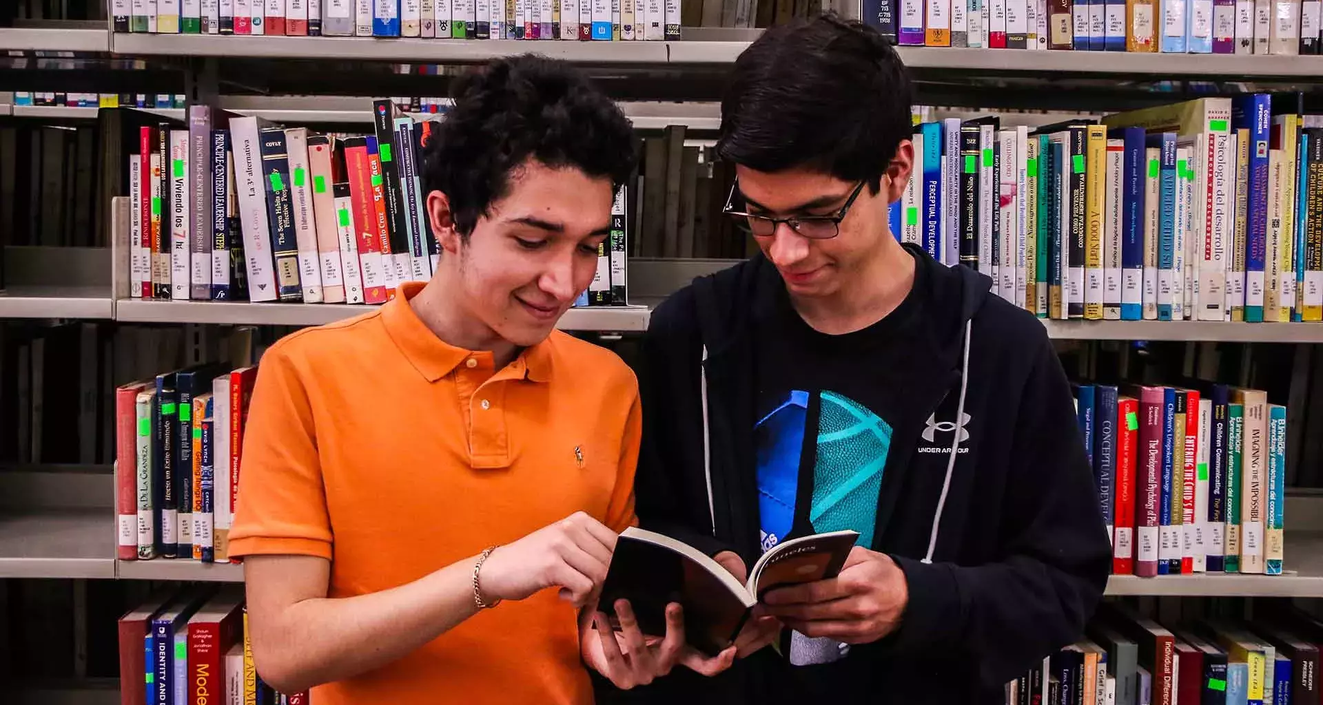 Publican libro de cuentos y poesía estudiantes de Tec Guadalajara.