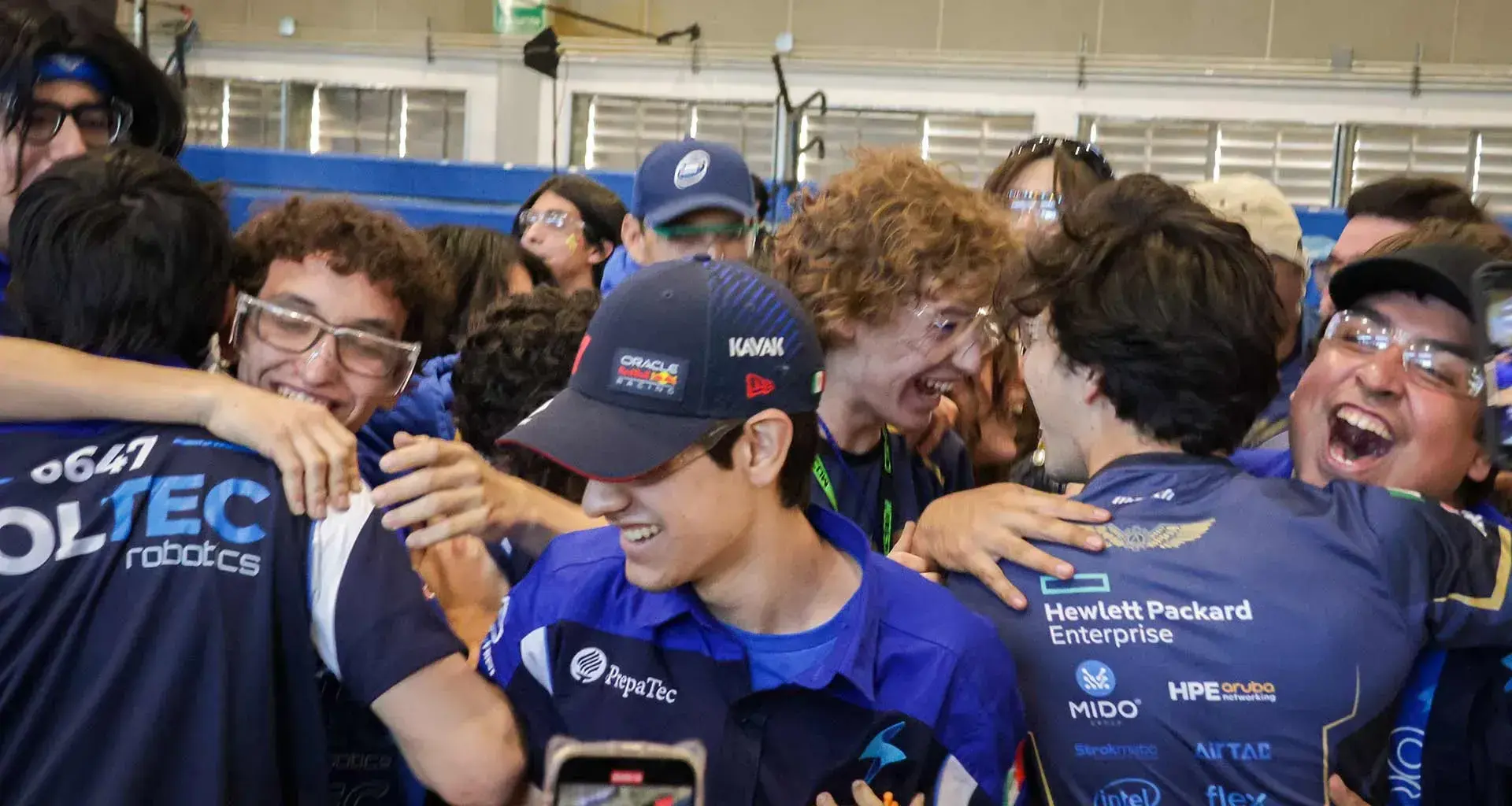 Obtienen pase a final de certamen de robótica. 
