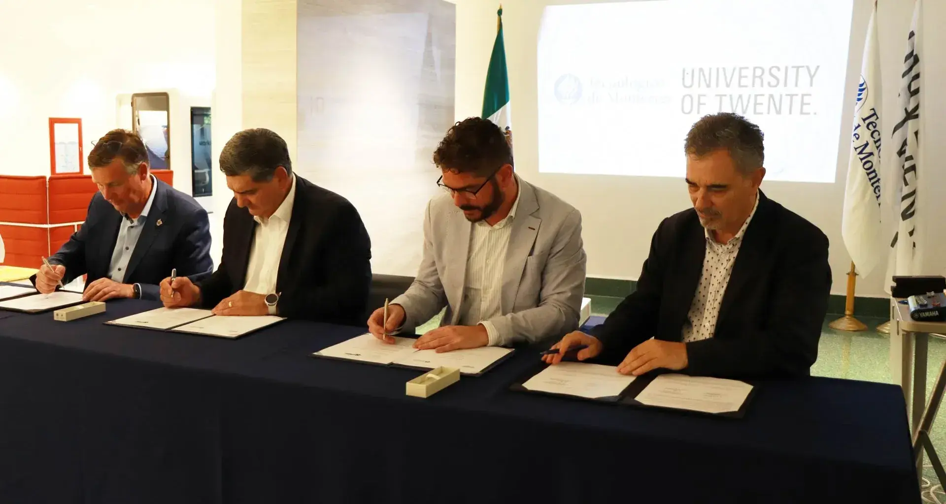 Tec de Monterrey signs education agreement with Twente in Netherlands