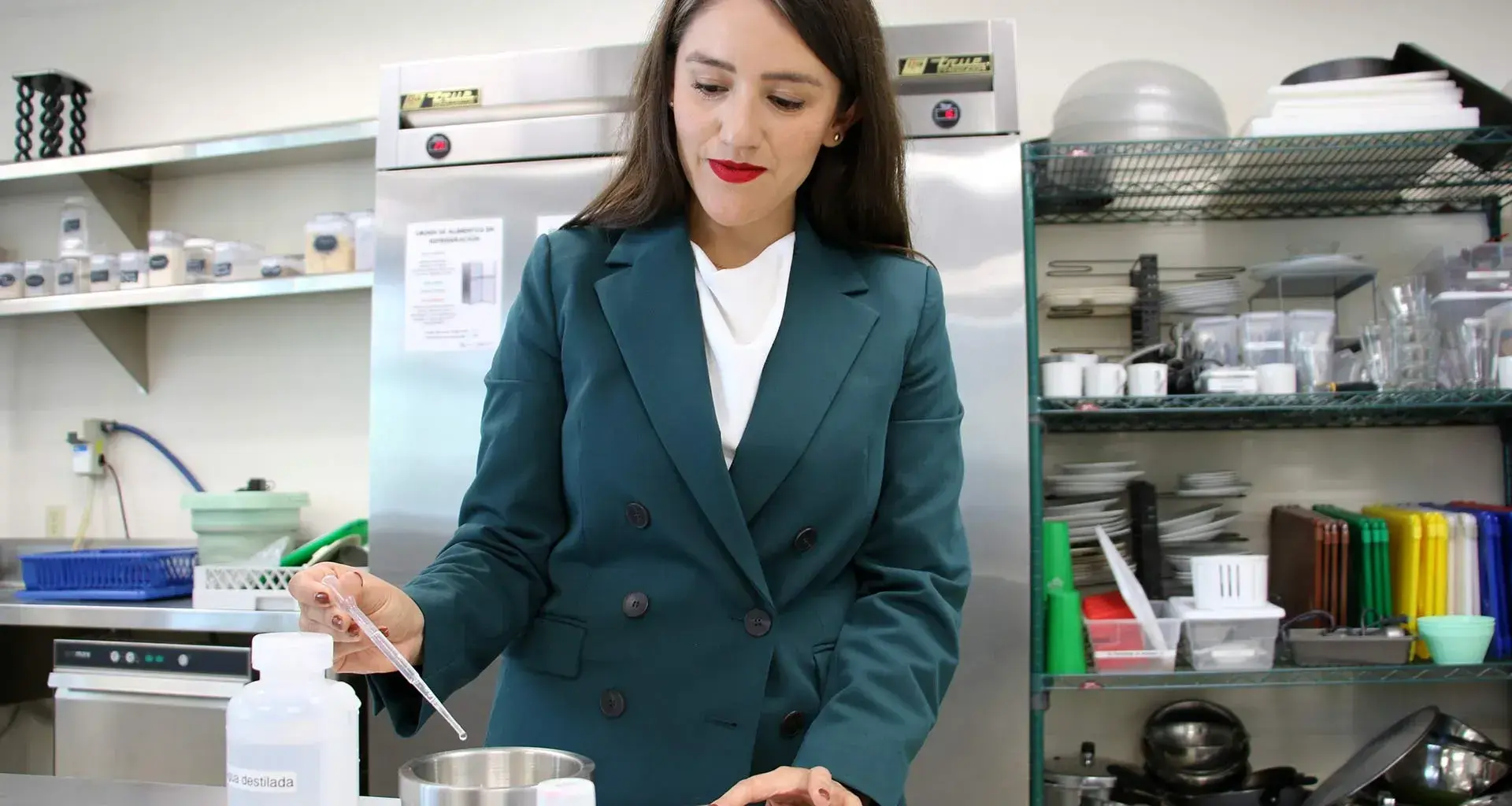 Premio U21 a profesora de nutrición del Tec Guadalajara. 